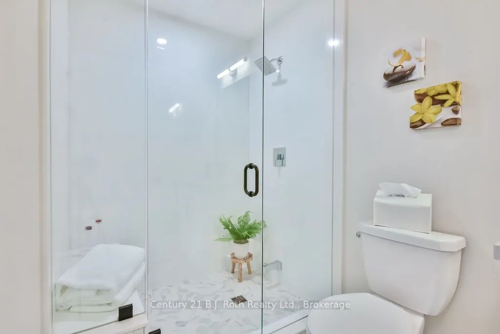 53 Dock Lane E #27