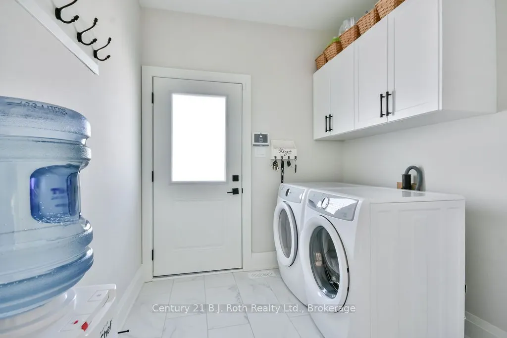 53 Dock Lane E #27
