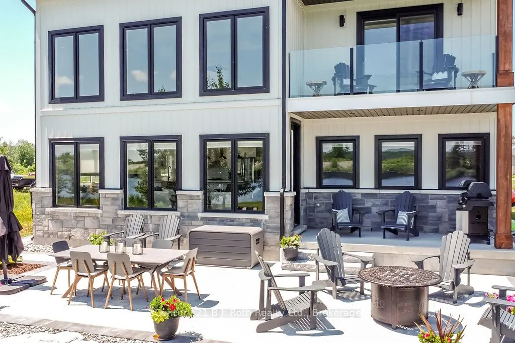 53 Dock Lane E #27