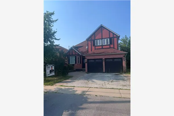 526 Grove Street E