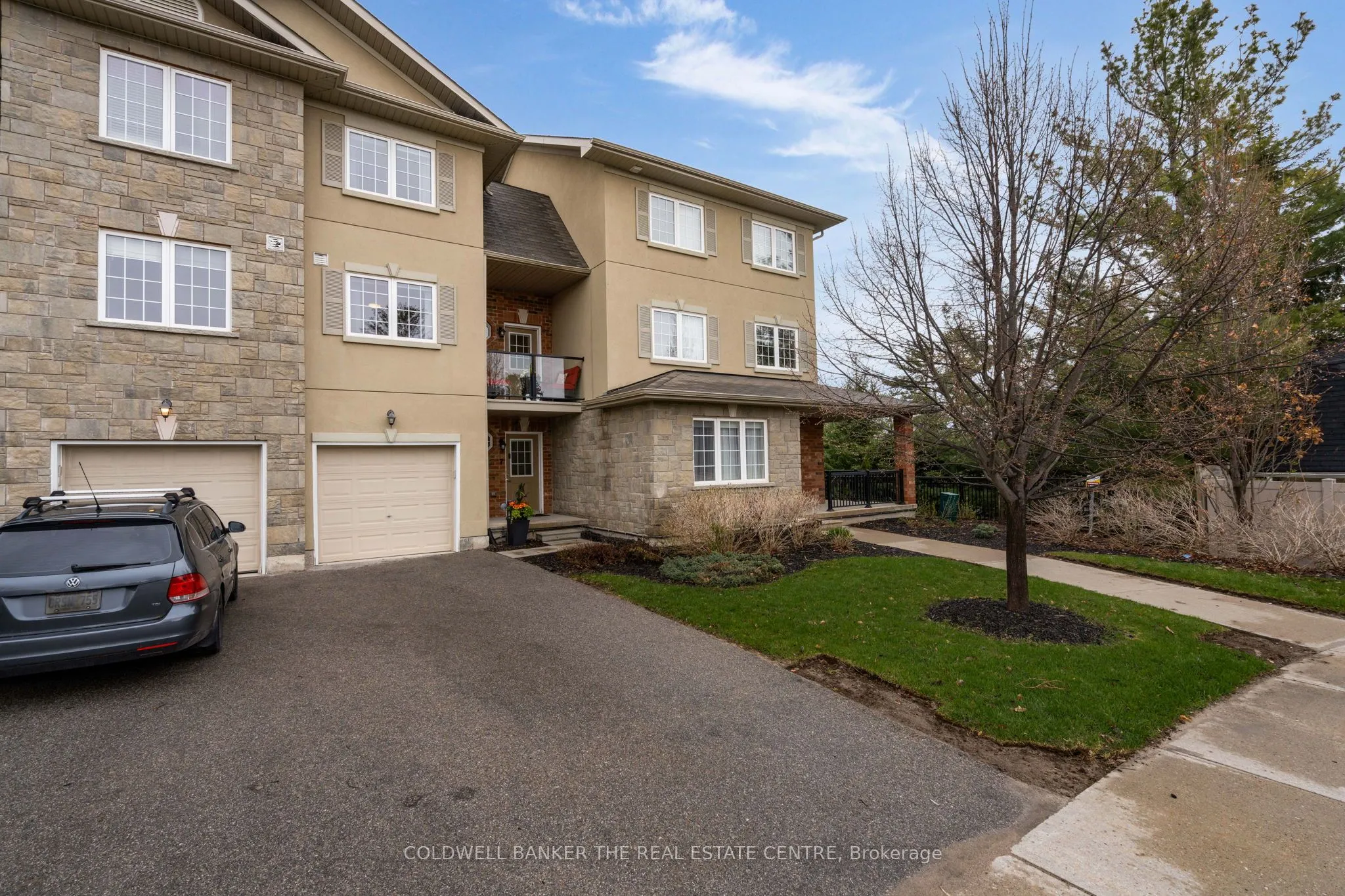 49 Ferndale Drive S #7