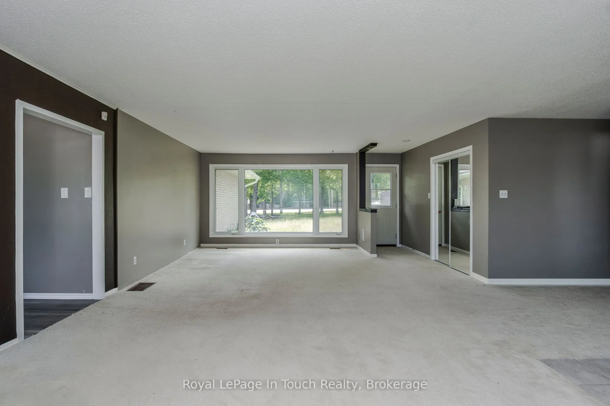 740 Balm Beach Road E