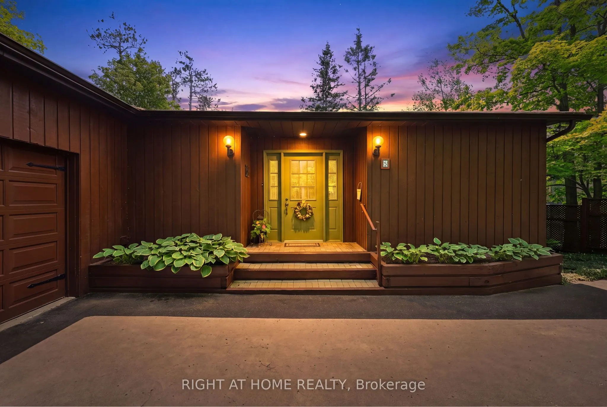 5 Pine Point