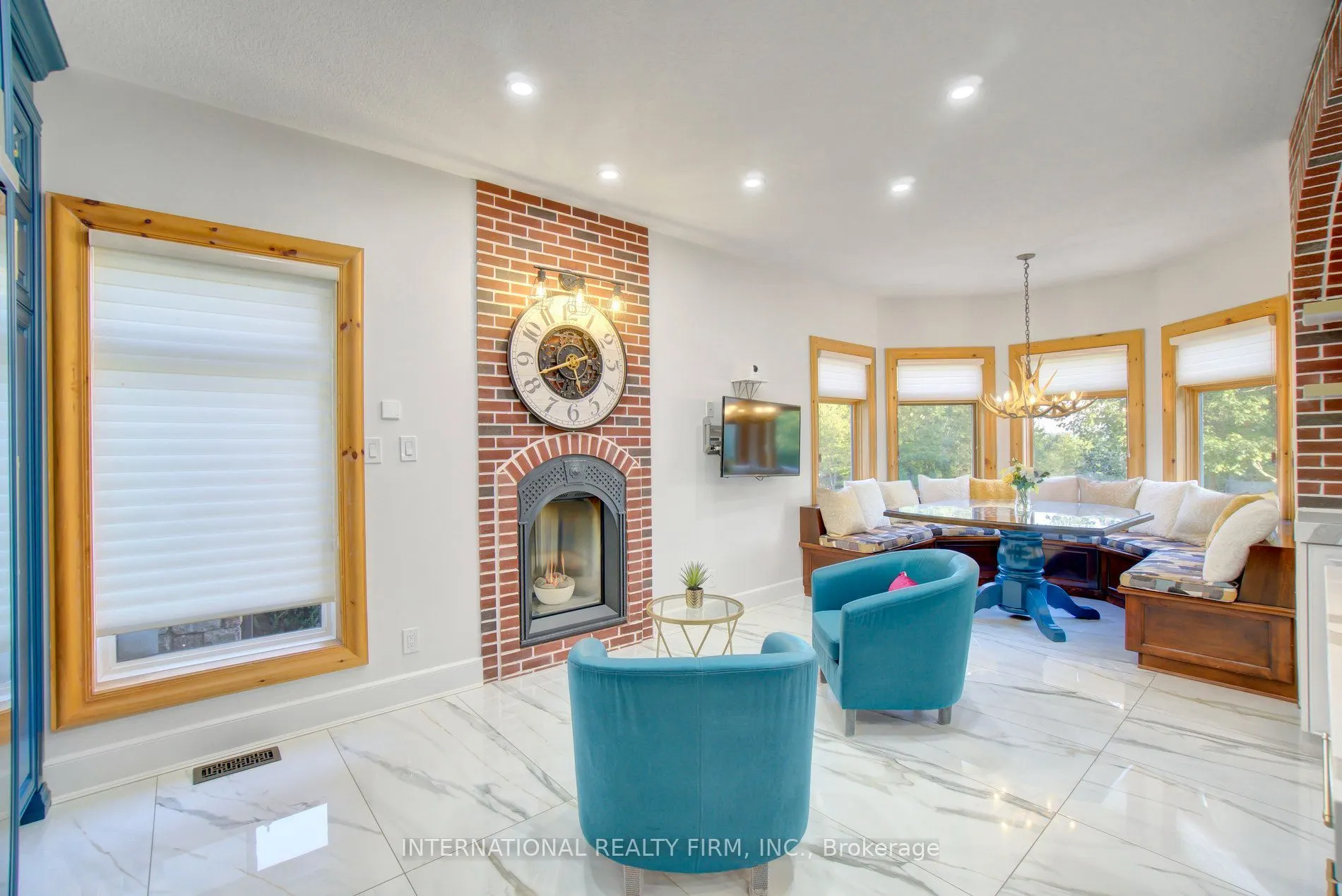 6 Pinehurst Lane