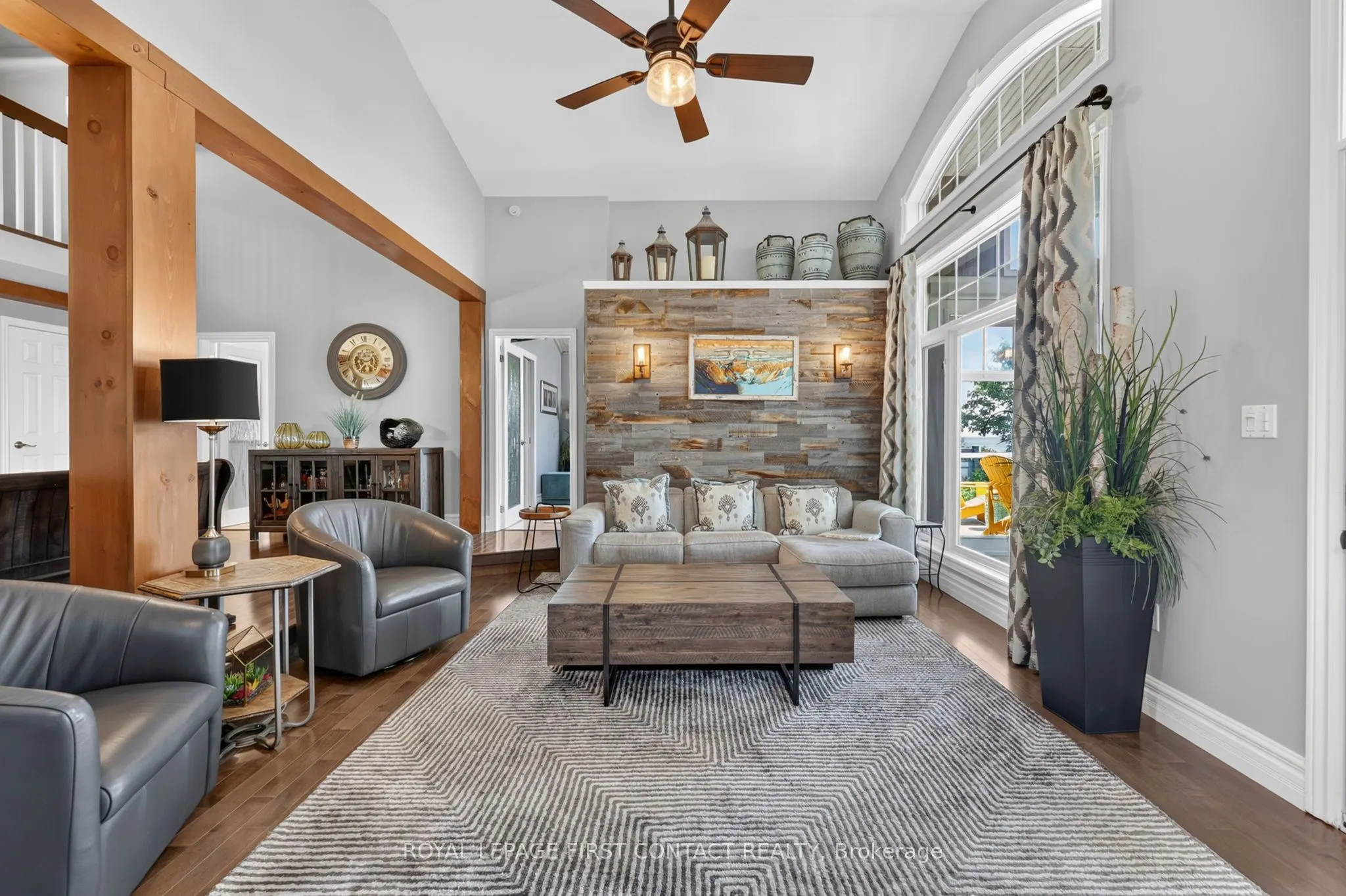 167 Lakeshore Road W