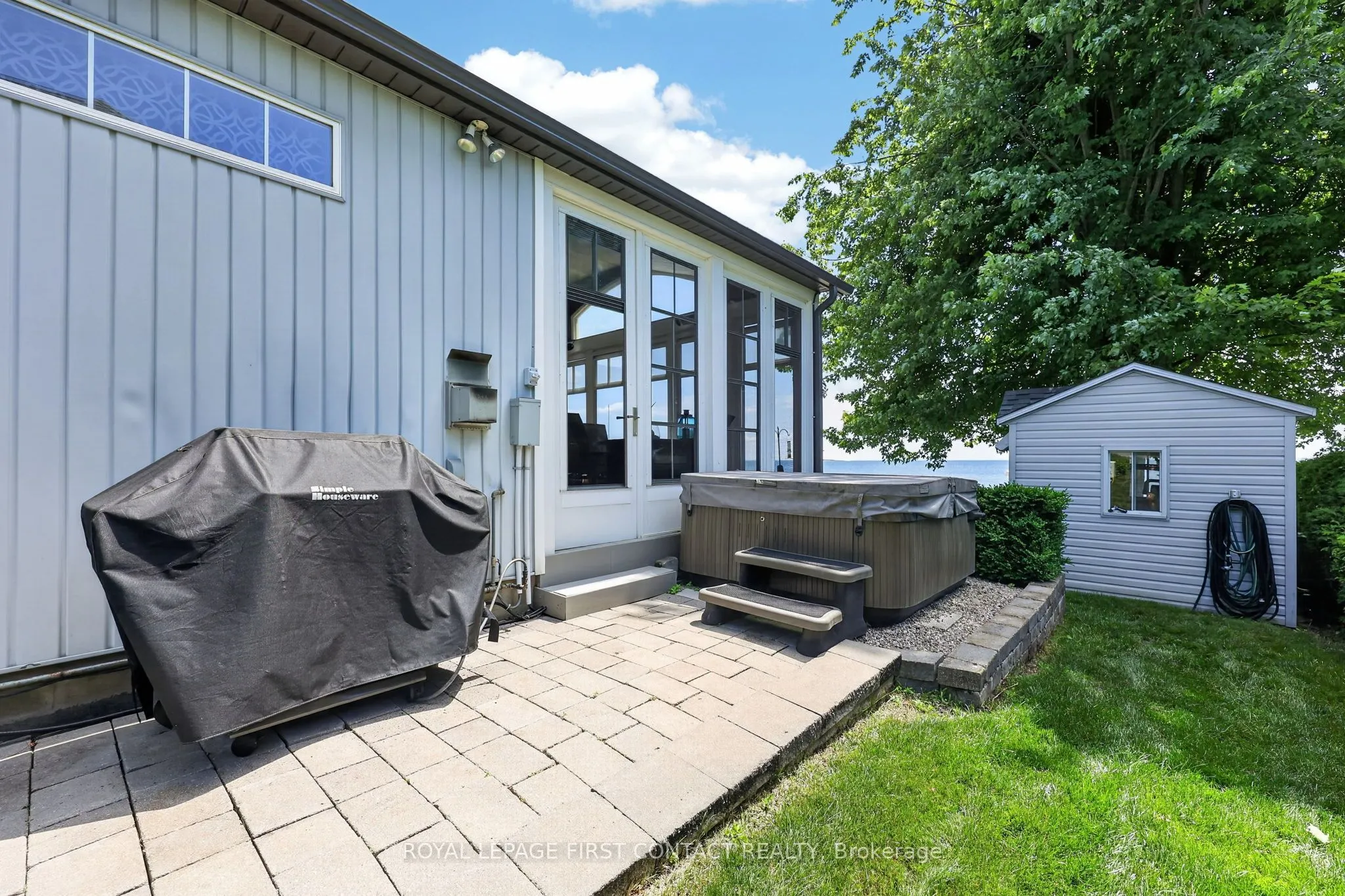 167 Lakeshore Road W