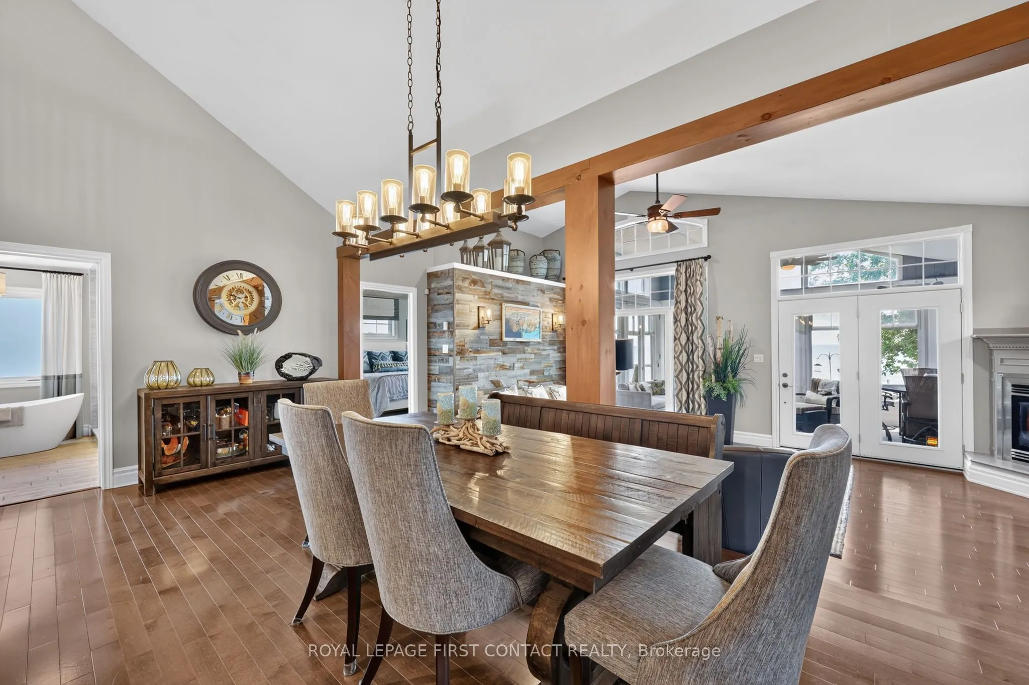167 Lakeshore Road W