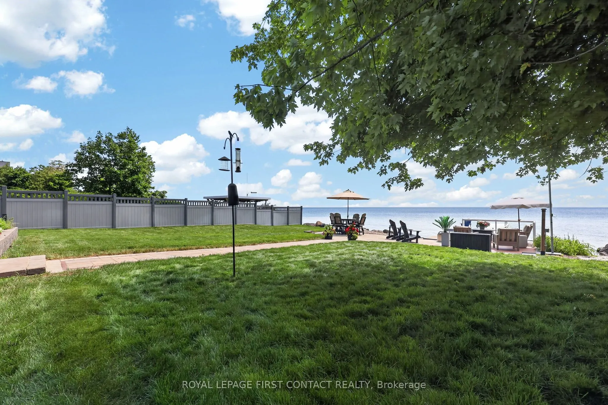 167 Lakeshore Road W