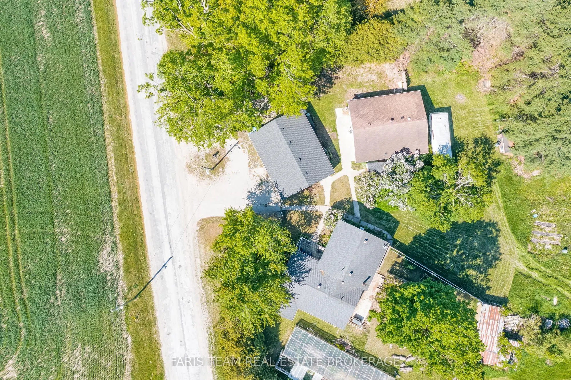 1008 Rainbow Valley Road W