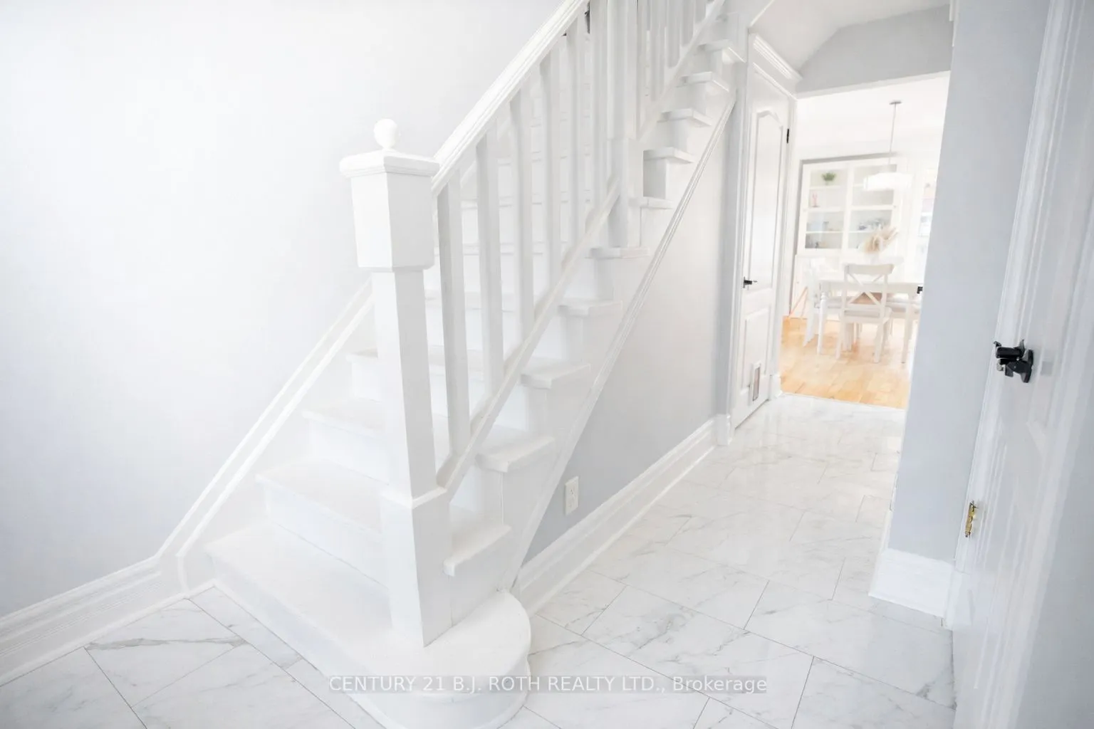 9 Laidlaw Drive N