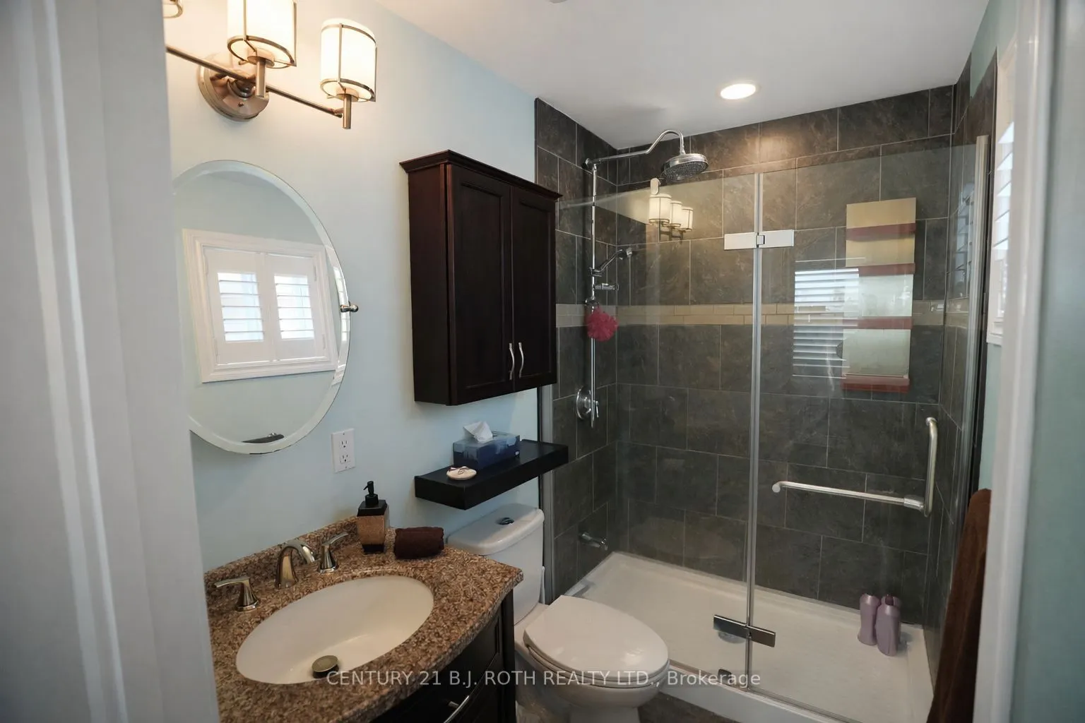 9 Laidlaw Drive N