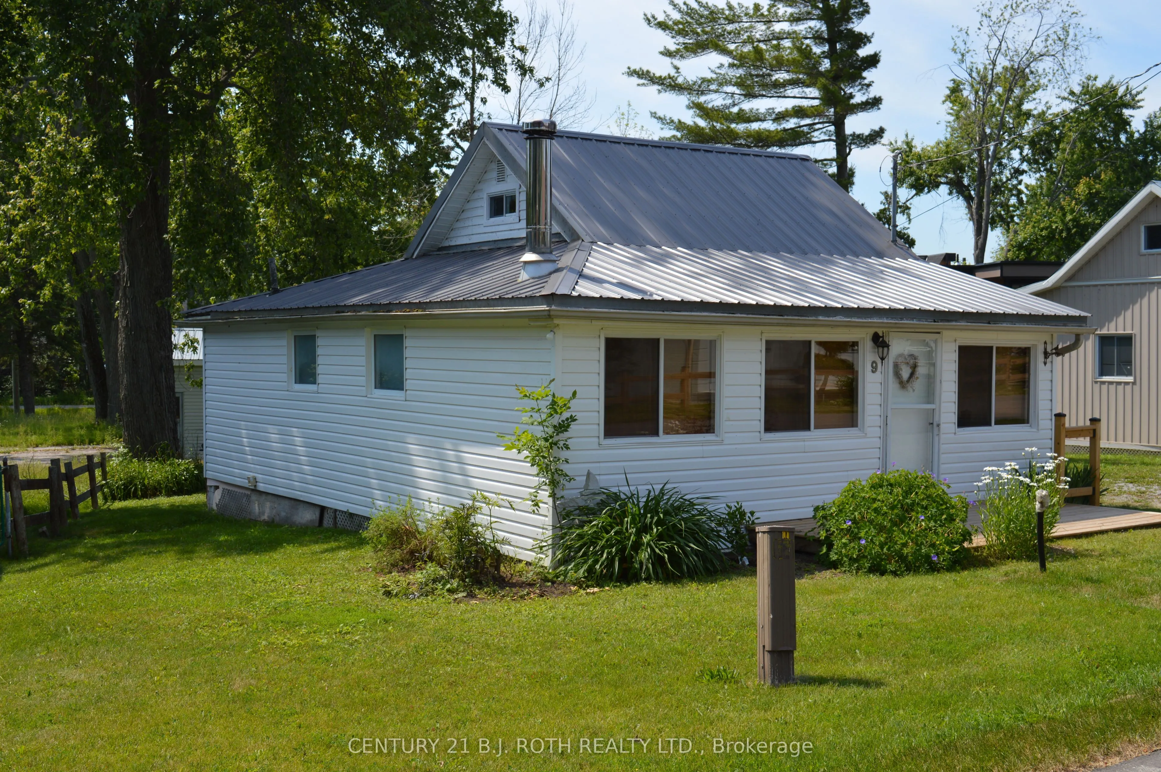9 Ridge Avenue
