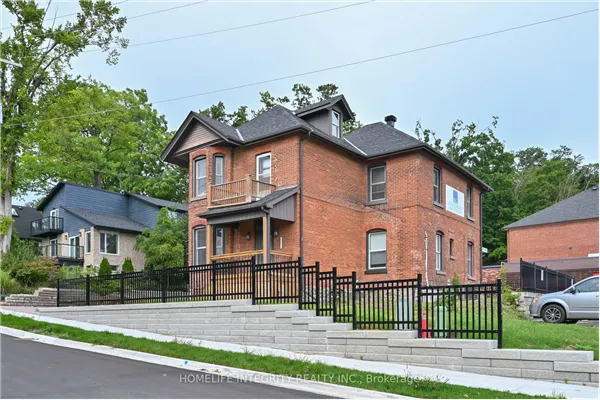 25 BERCZY Street