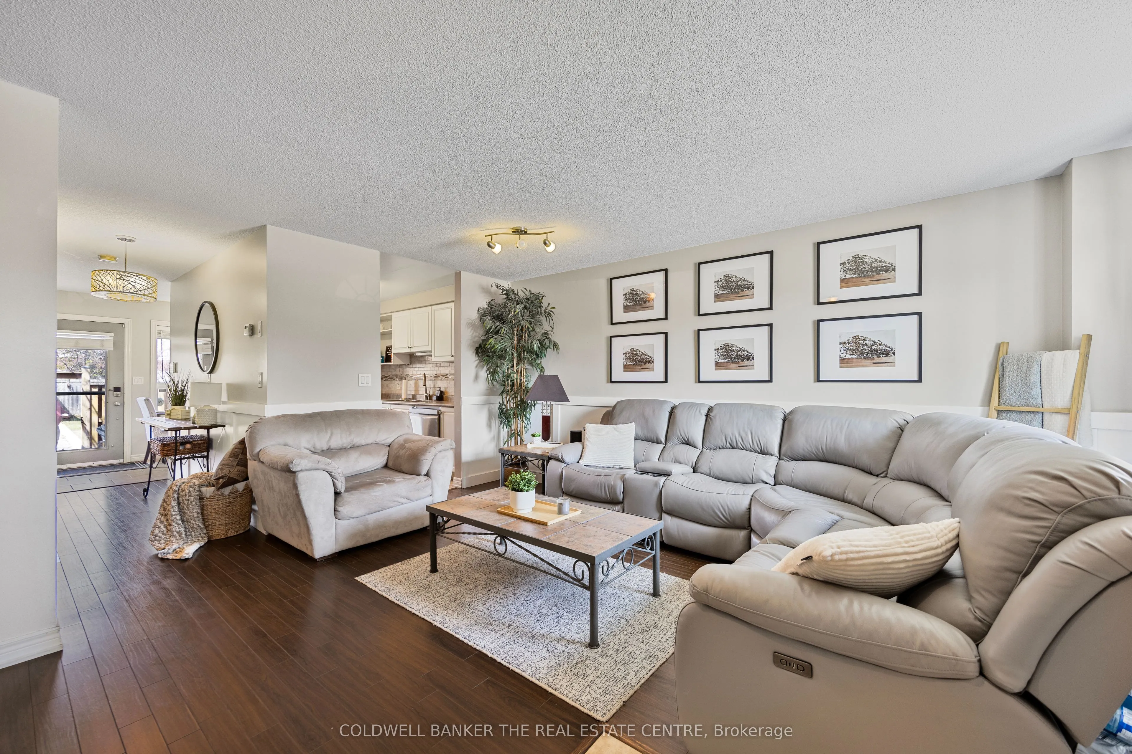 234 Cundles Road E #10