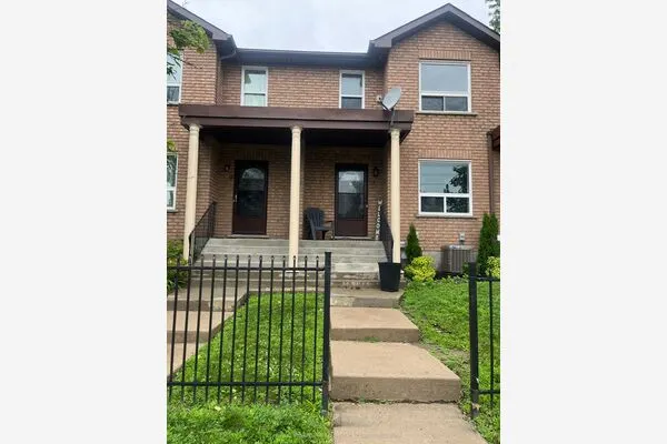 234 Cundles Road E