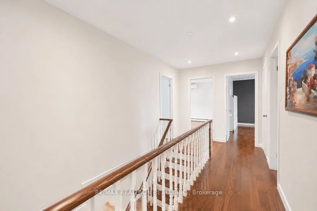 18 Debra Crescent