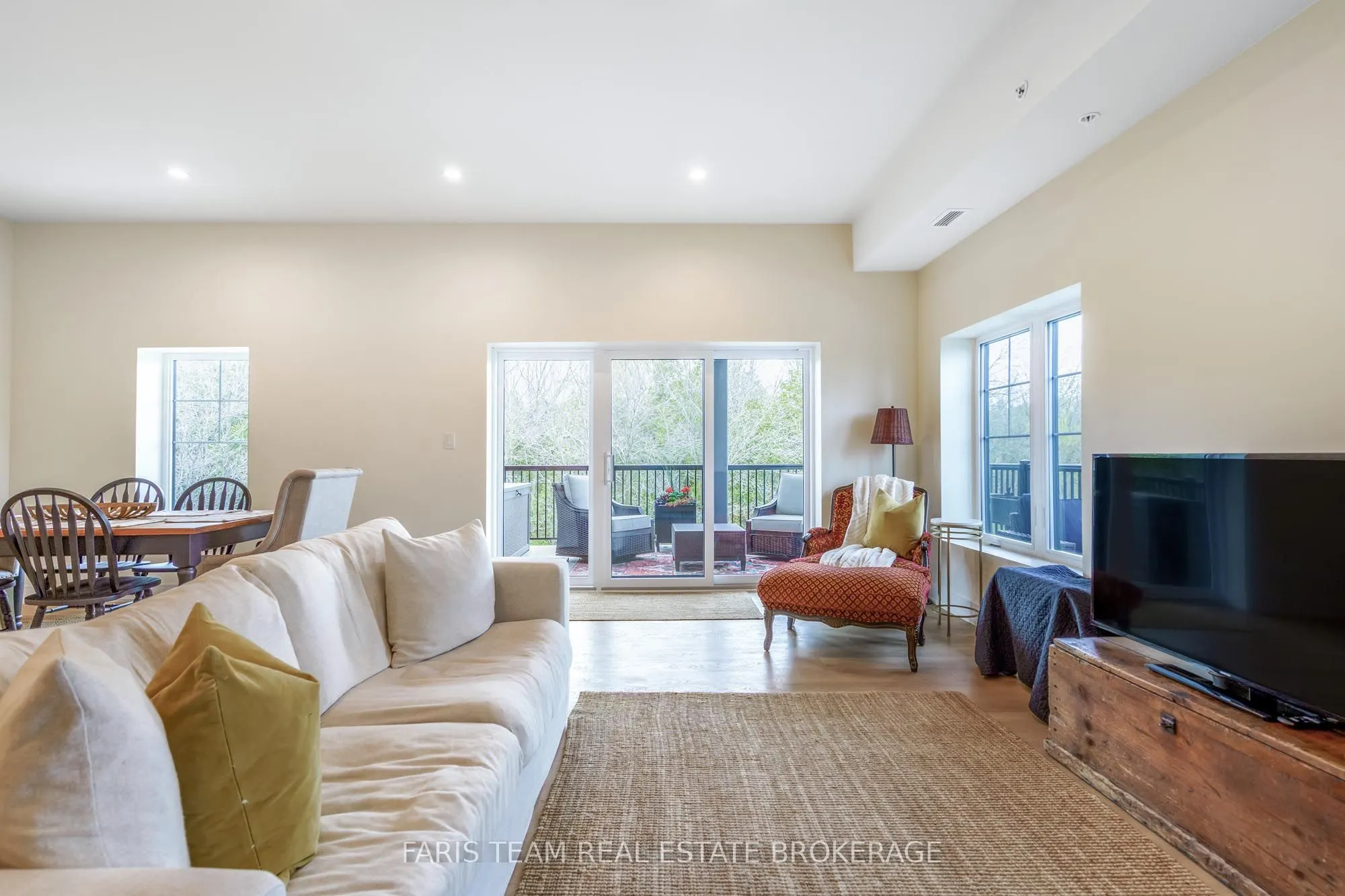121 Mary Street #224