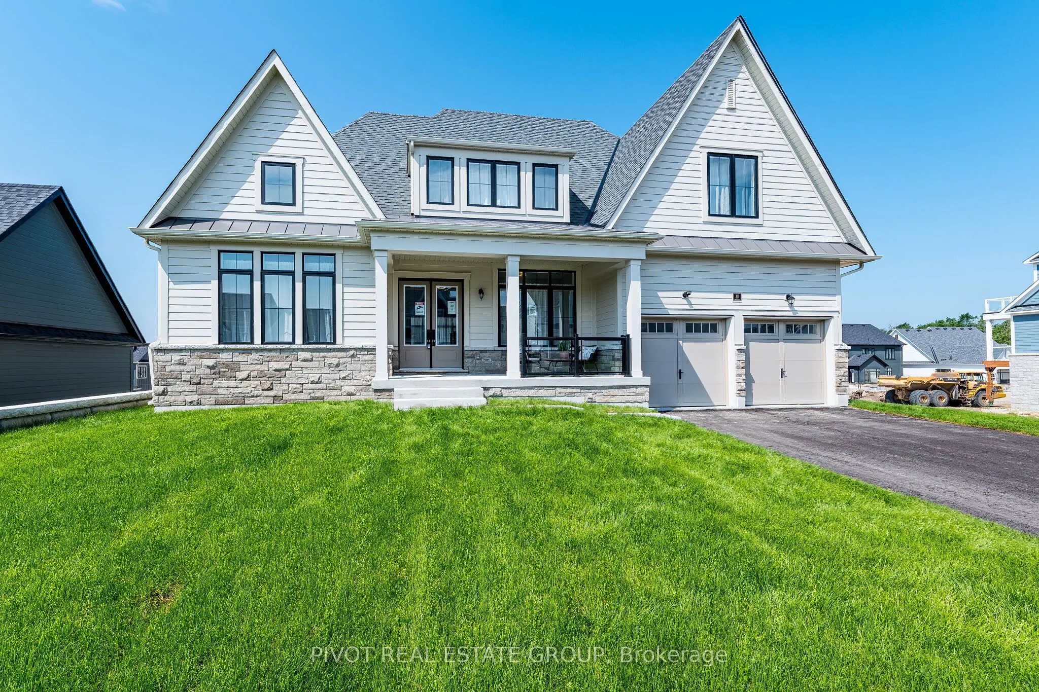 10 Herbert Avenue