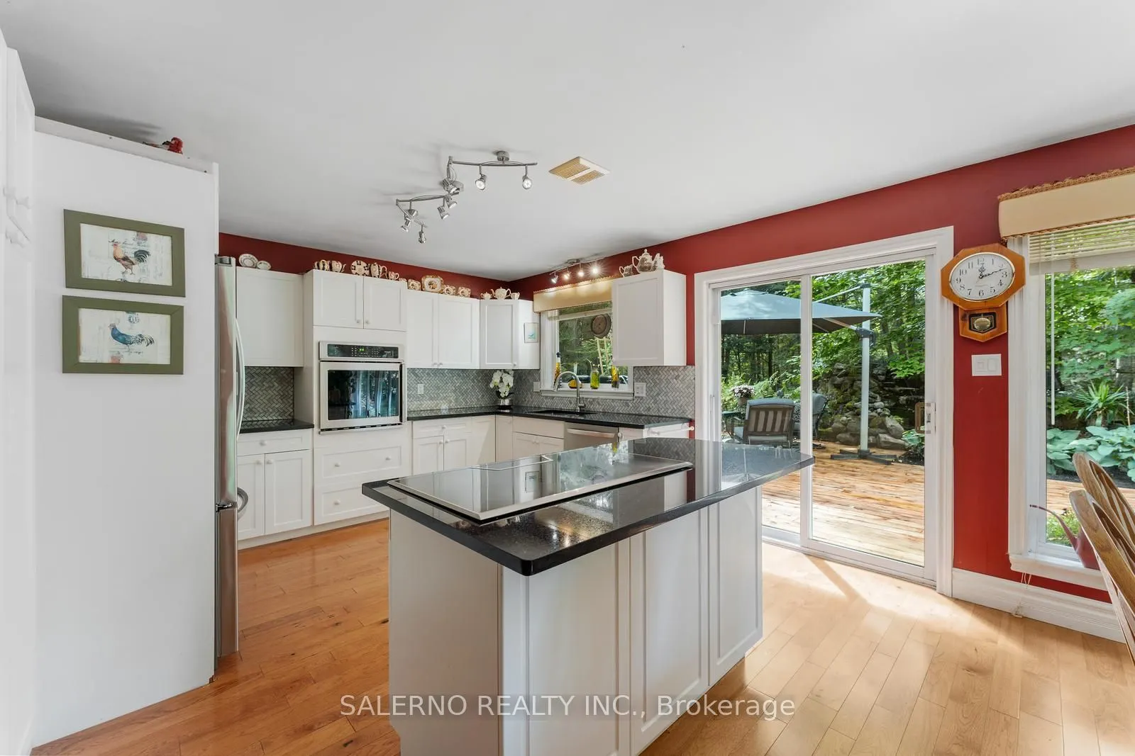3992 Penetanguishene Road
