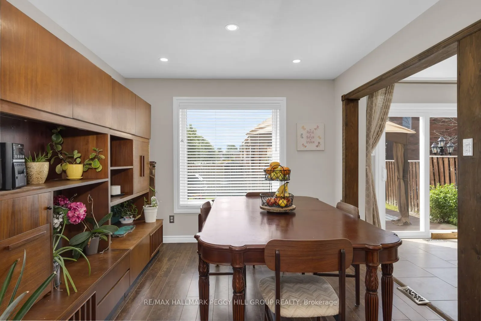 35 Victorway Drive