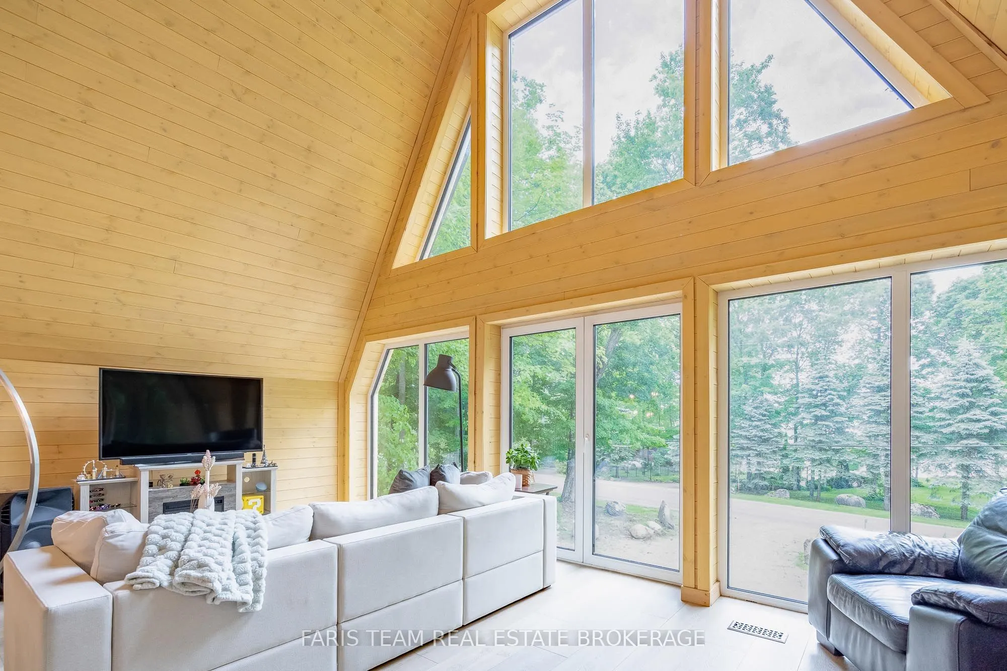 1490 Champlain Road