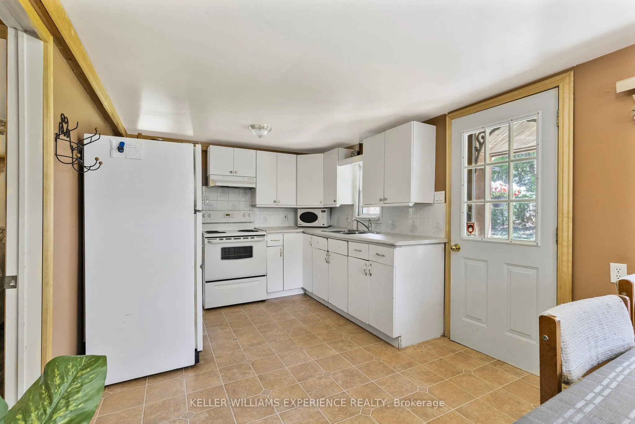 10 Simcoe Road