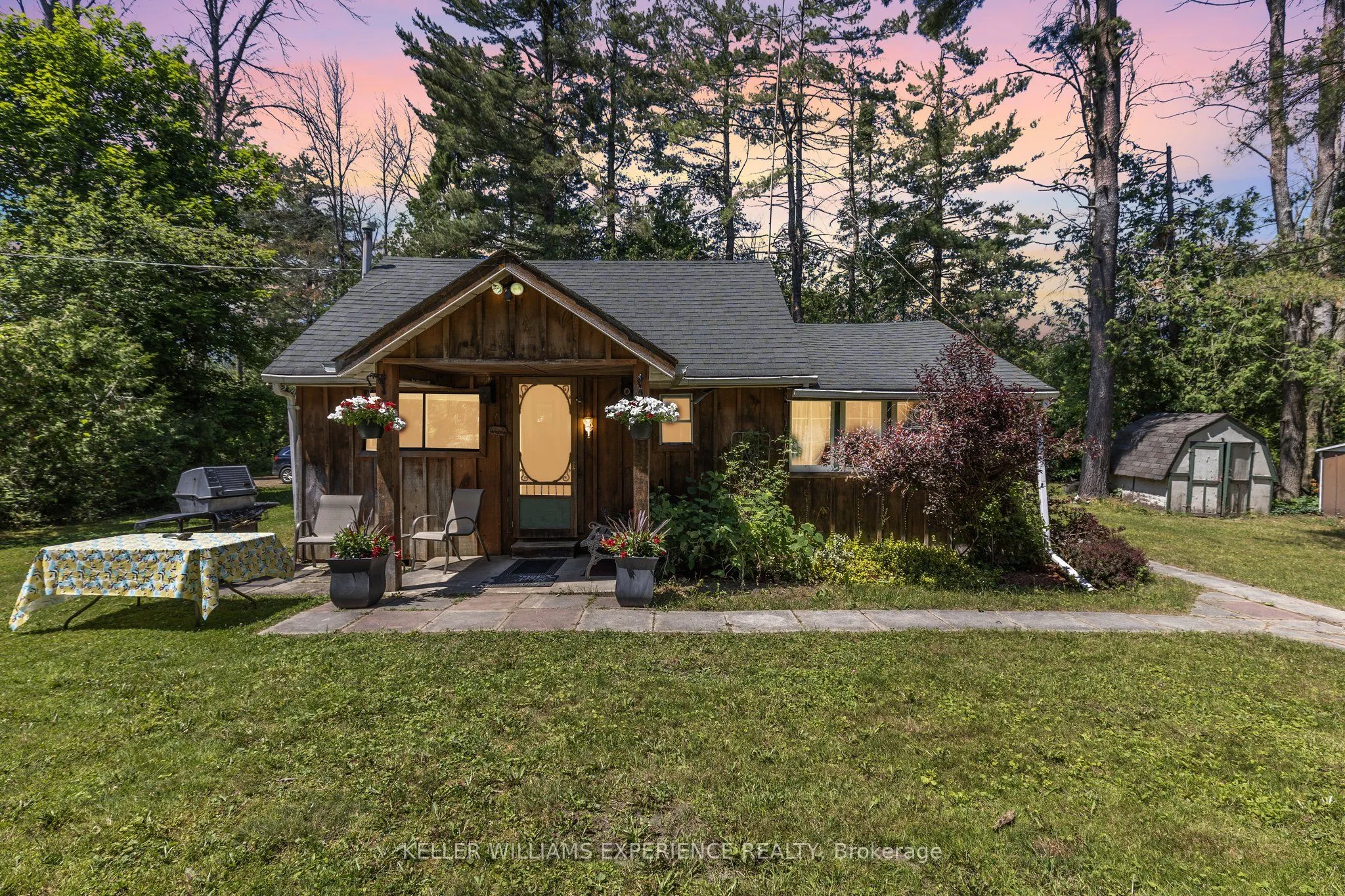 10 Simcoe Road