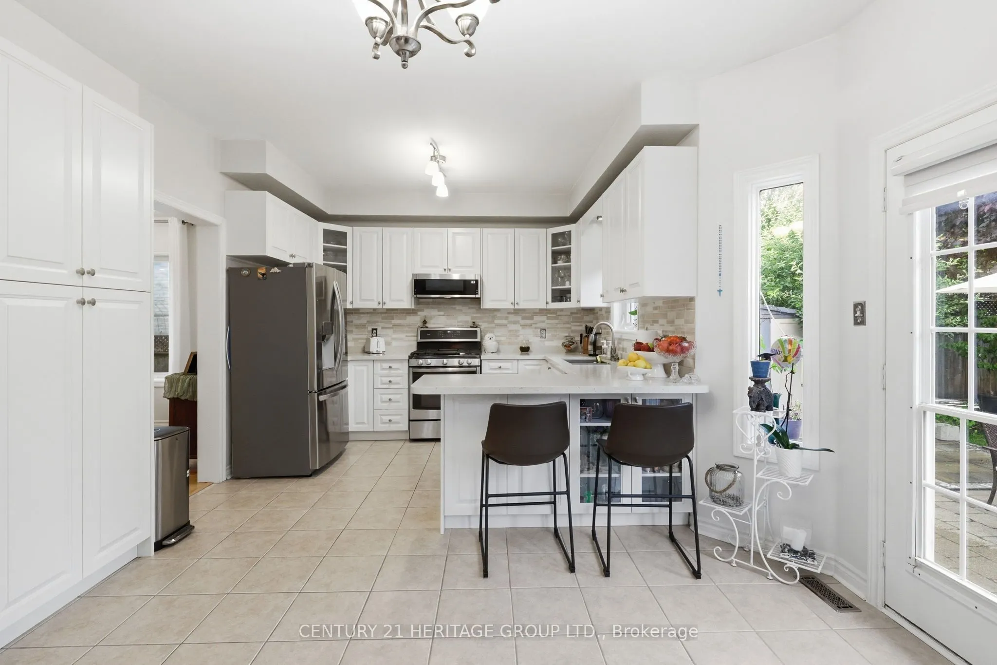 21 Silvercreek Crescent