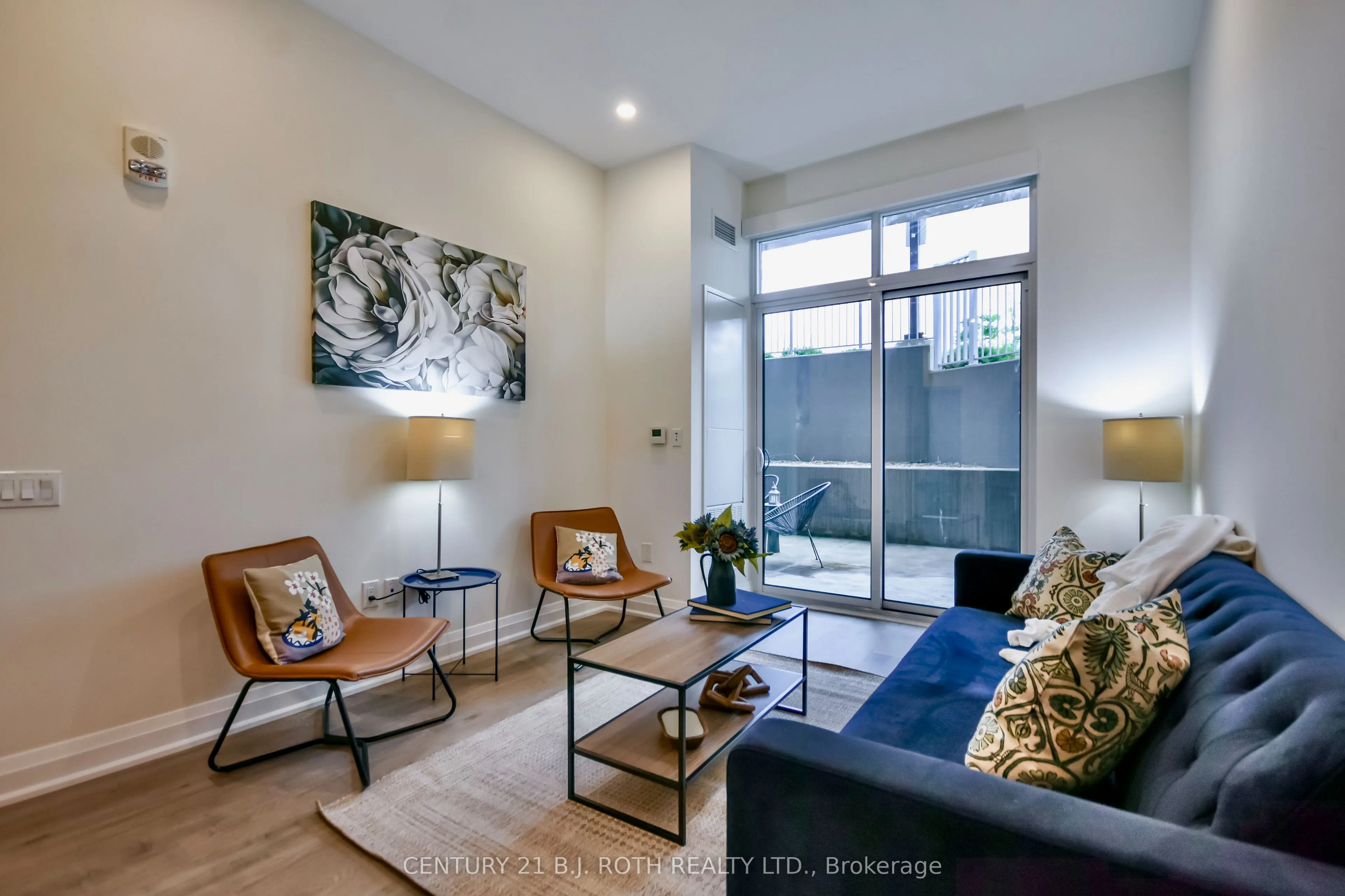 58 Lakeside Terrace #112