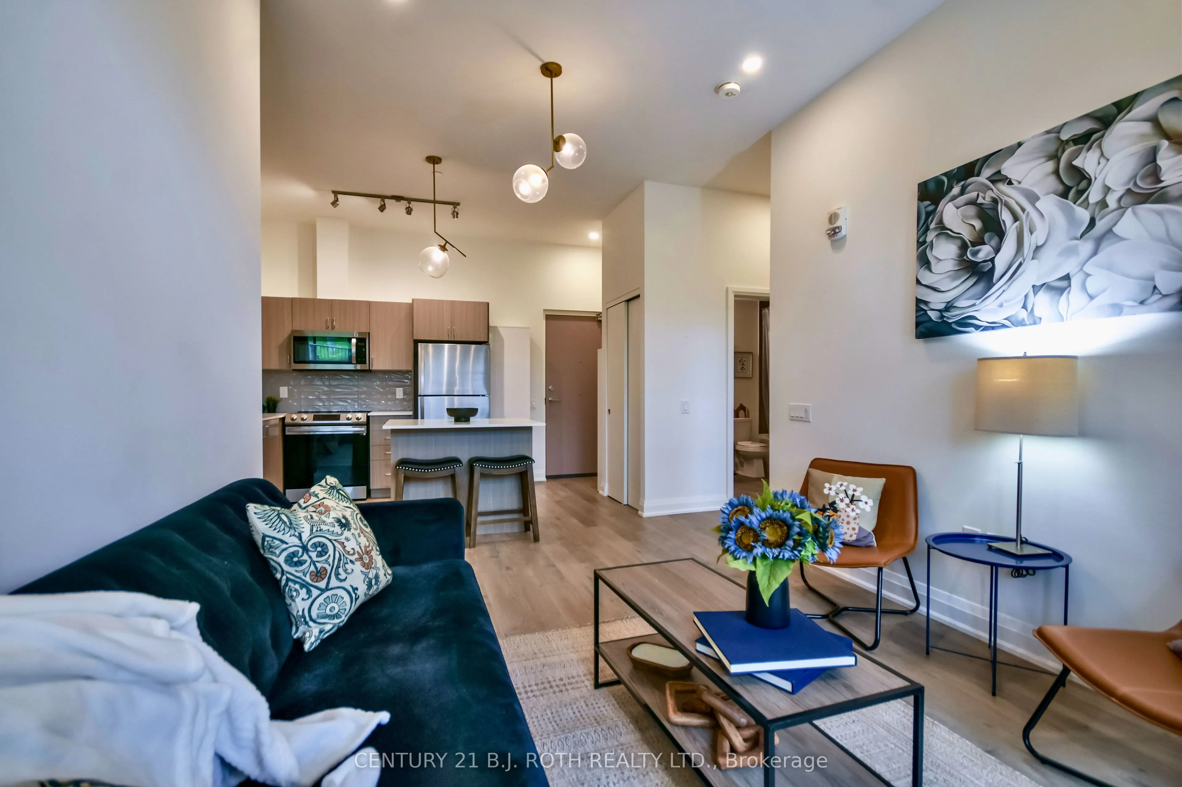 58 Lakeside Terrace #112