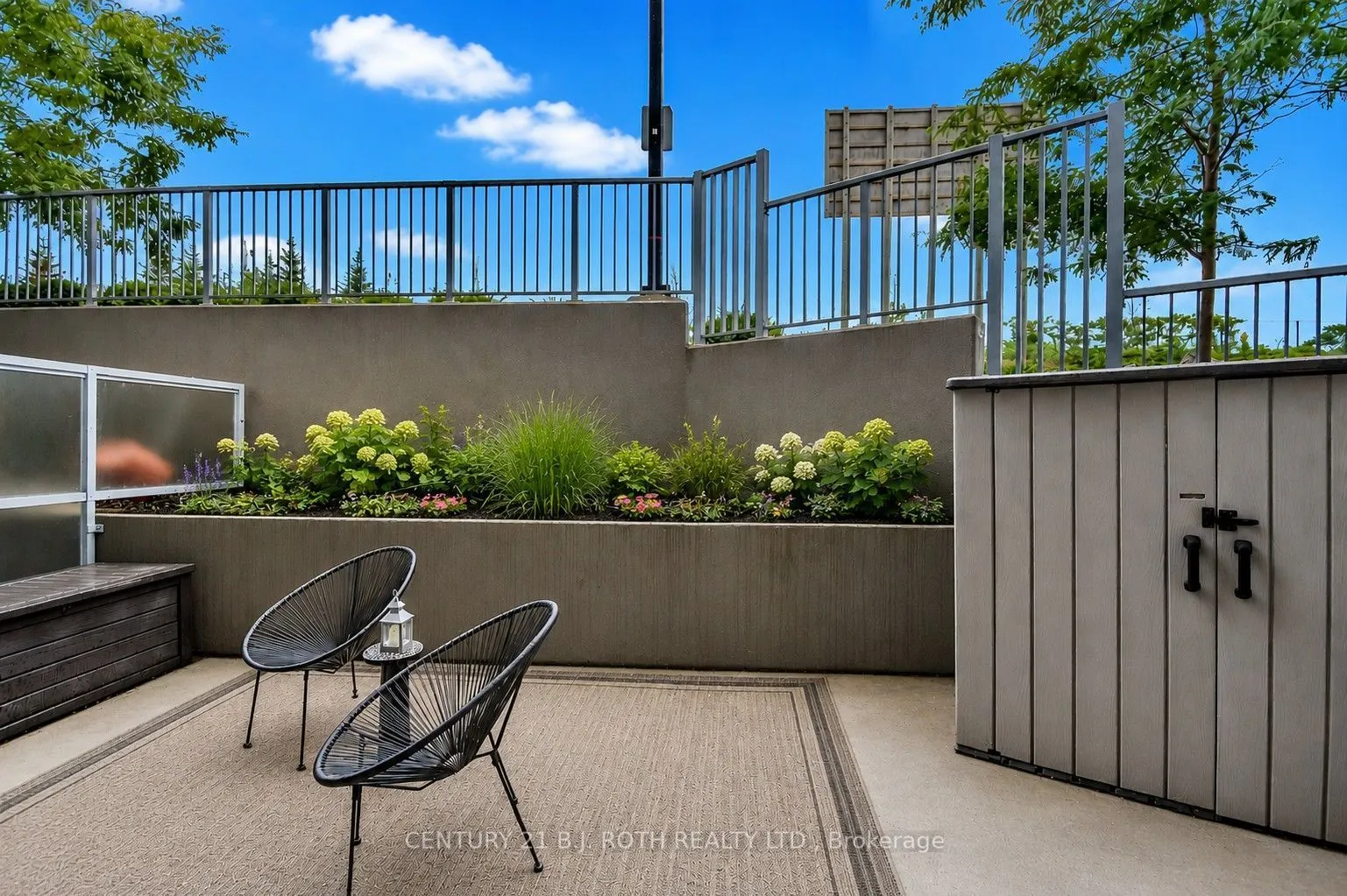58 Lakeside Terrace #112