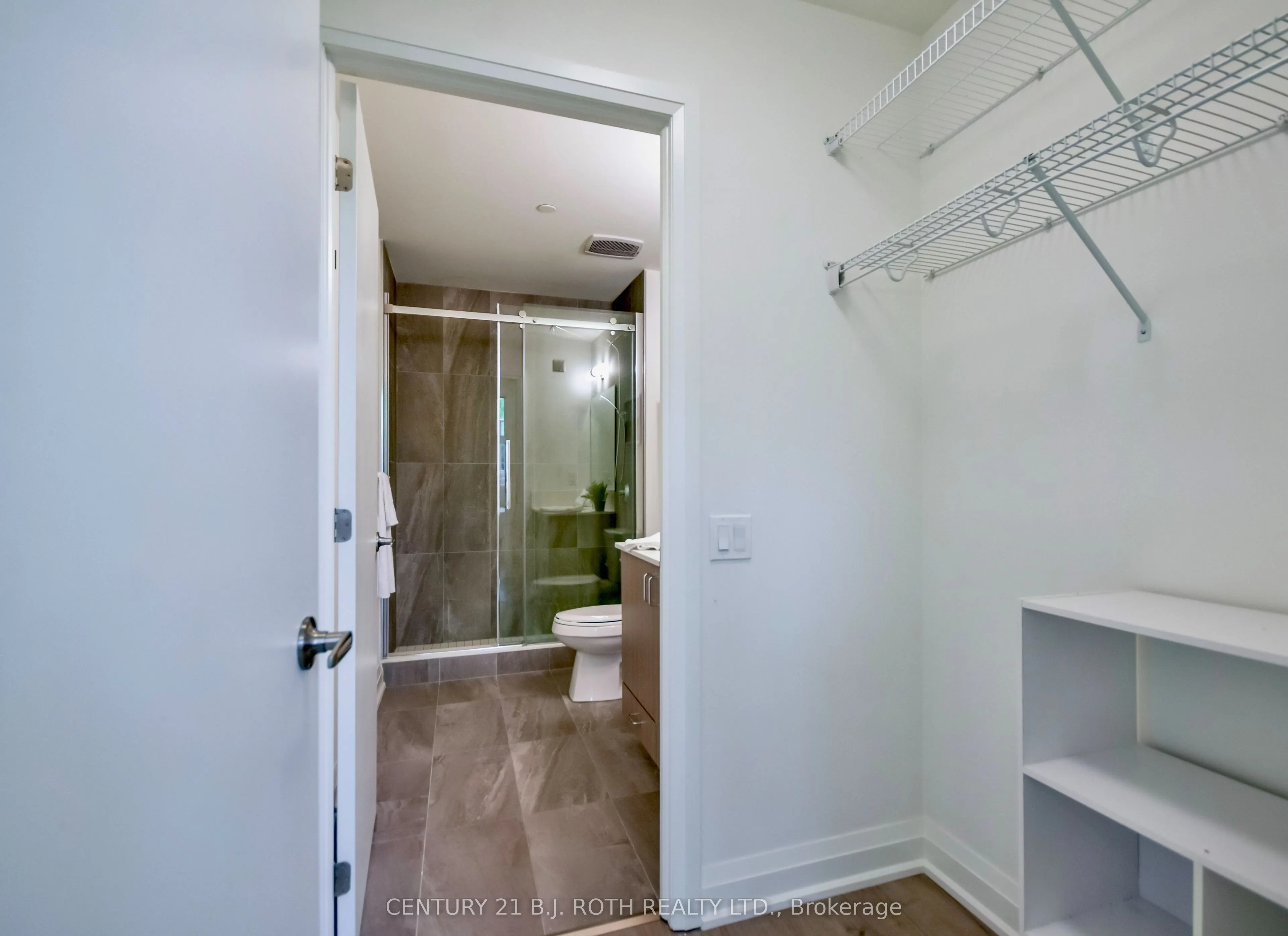 58 Lakeside Terrace #112