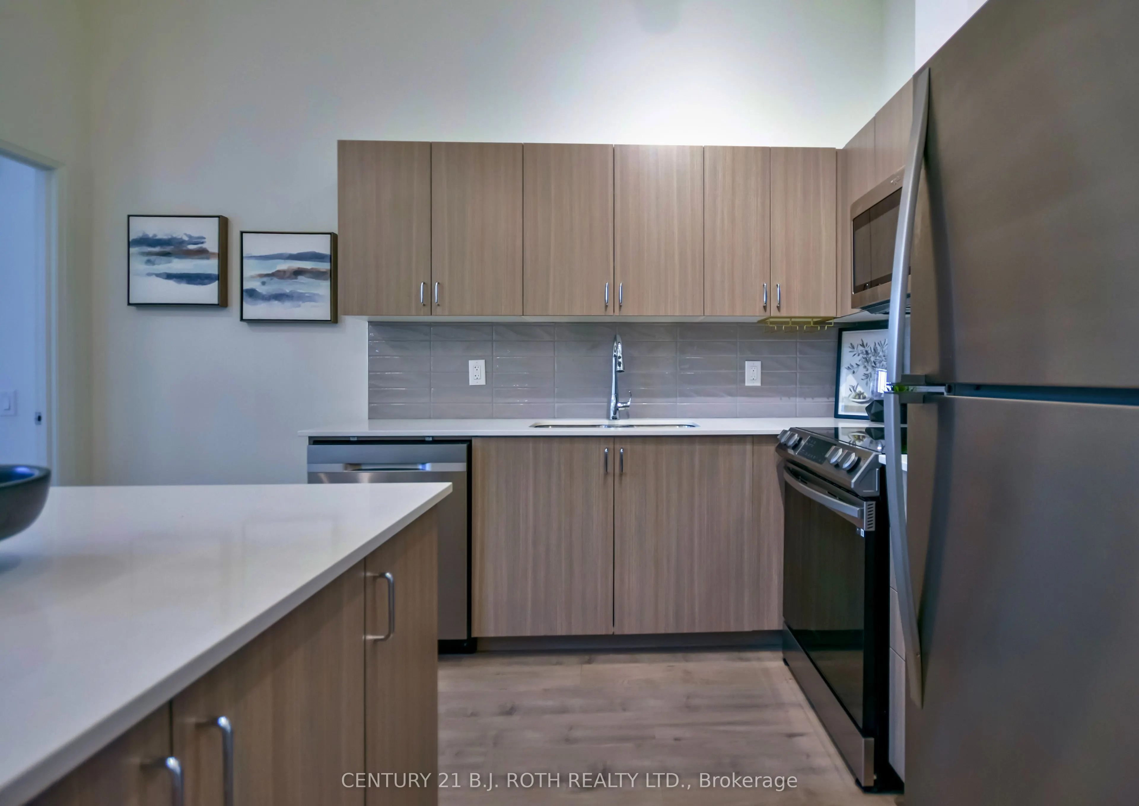 58 Lakeside Terrace #112