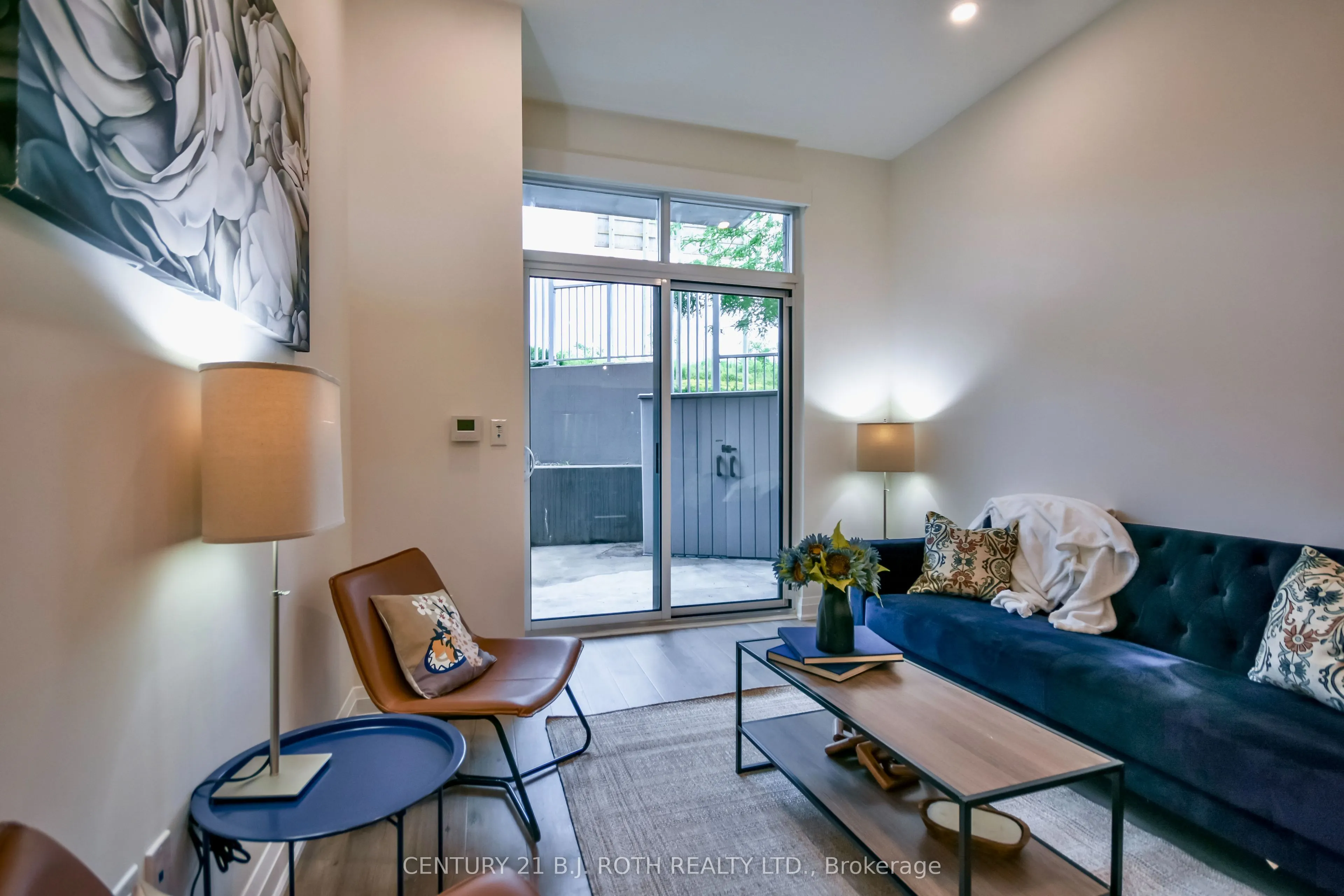 58 Lakeside Terrace #112