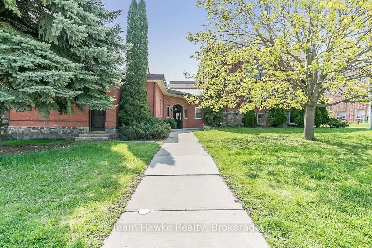 539 HUGEL Avenue