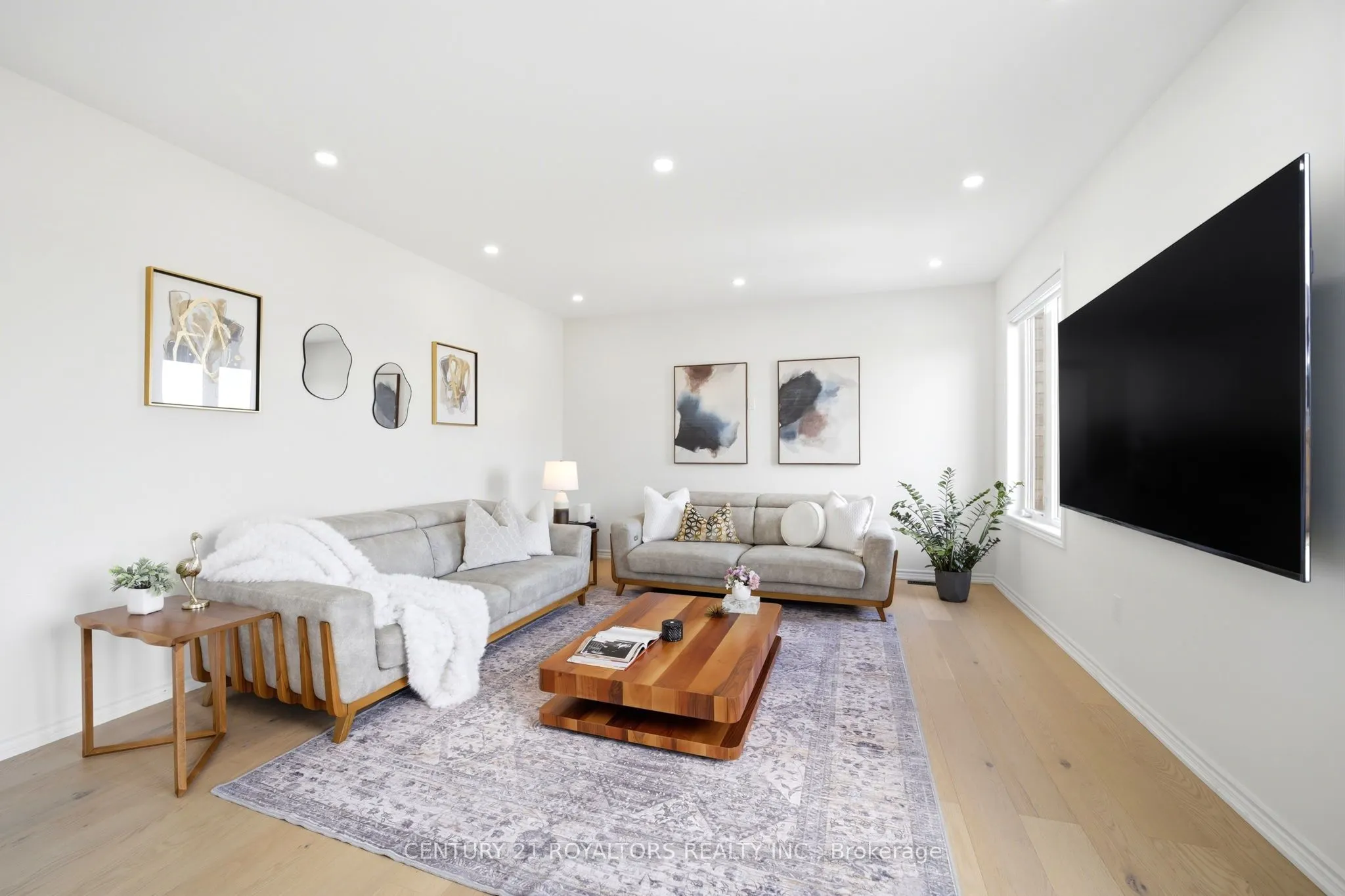 107 Rugman Crescent