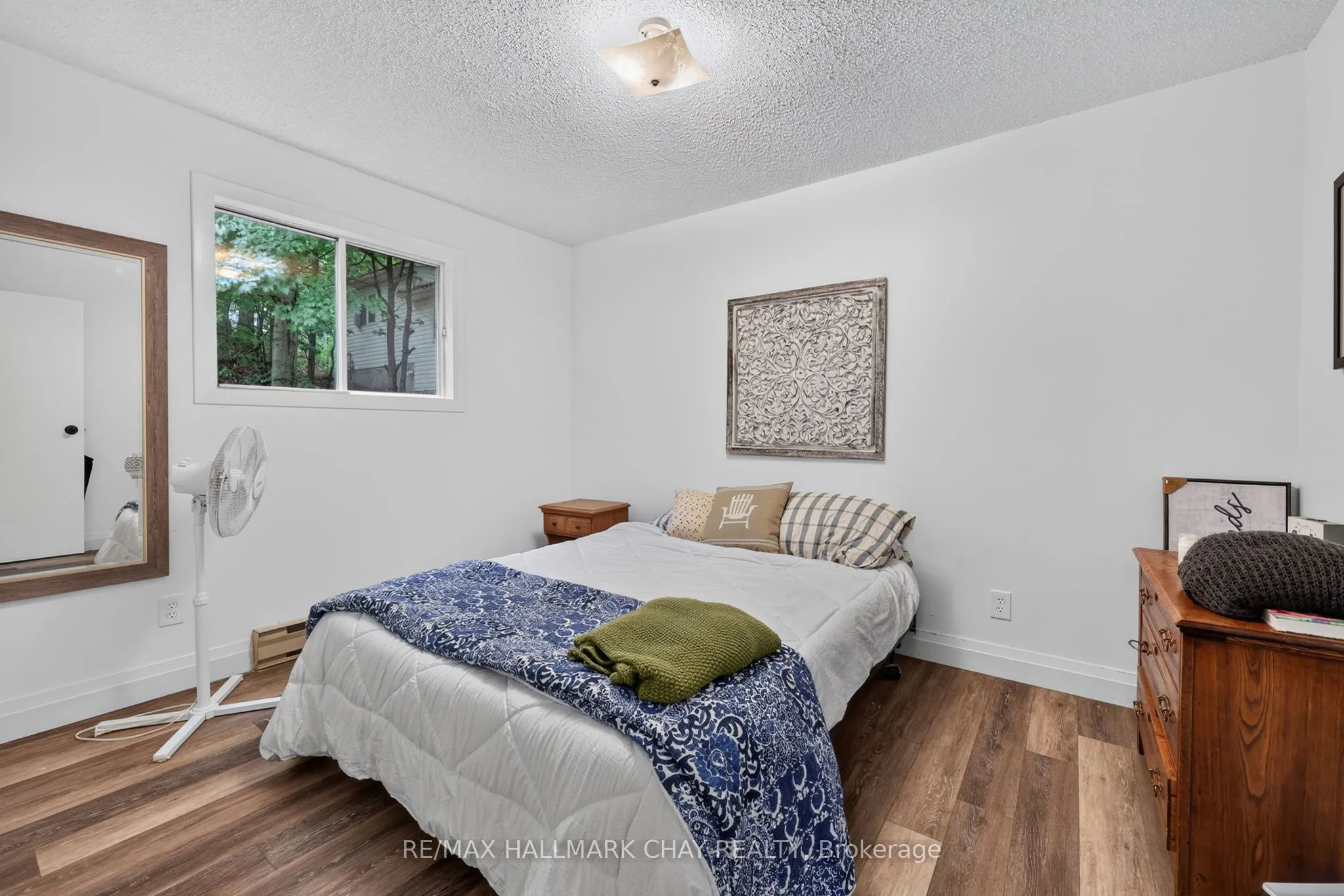 176 Farlain Lake Road E