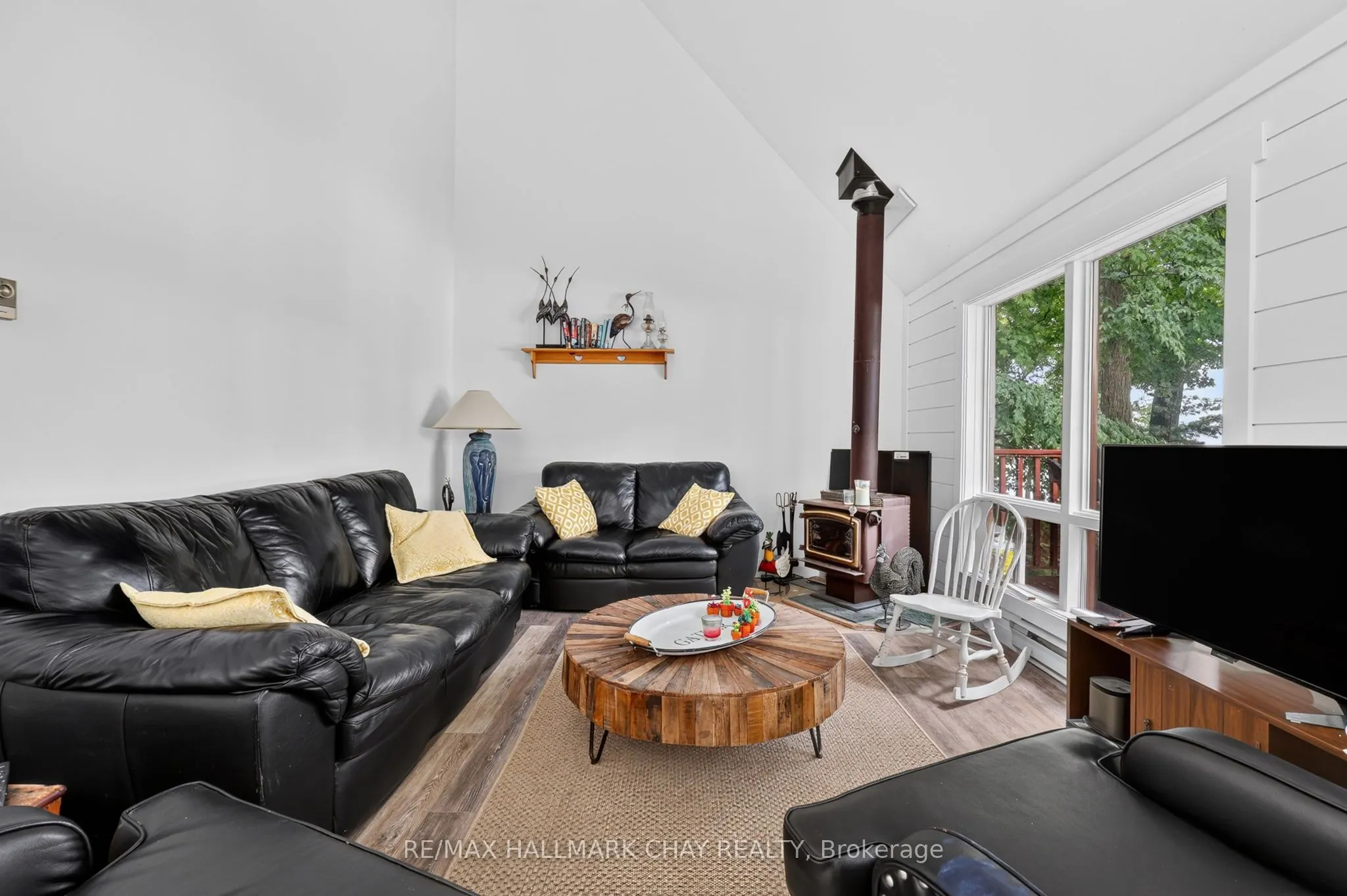 176 Farlain Lake Road E