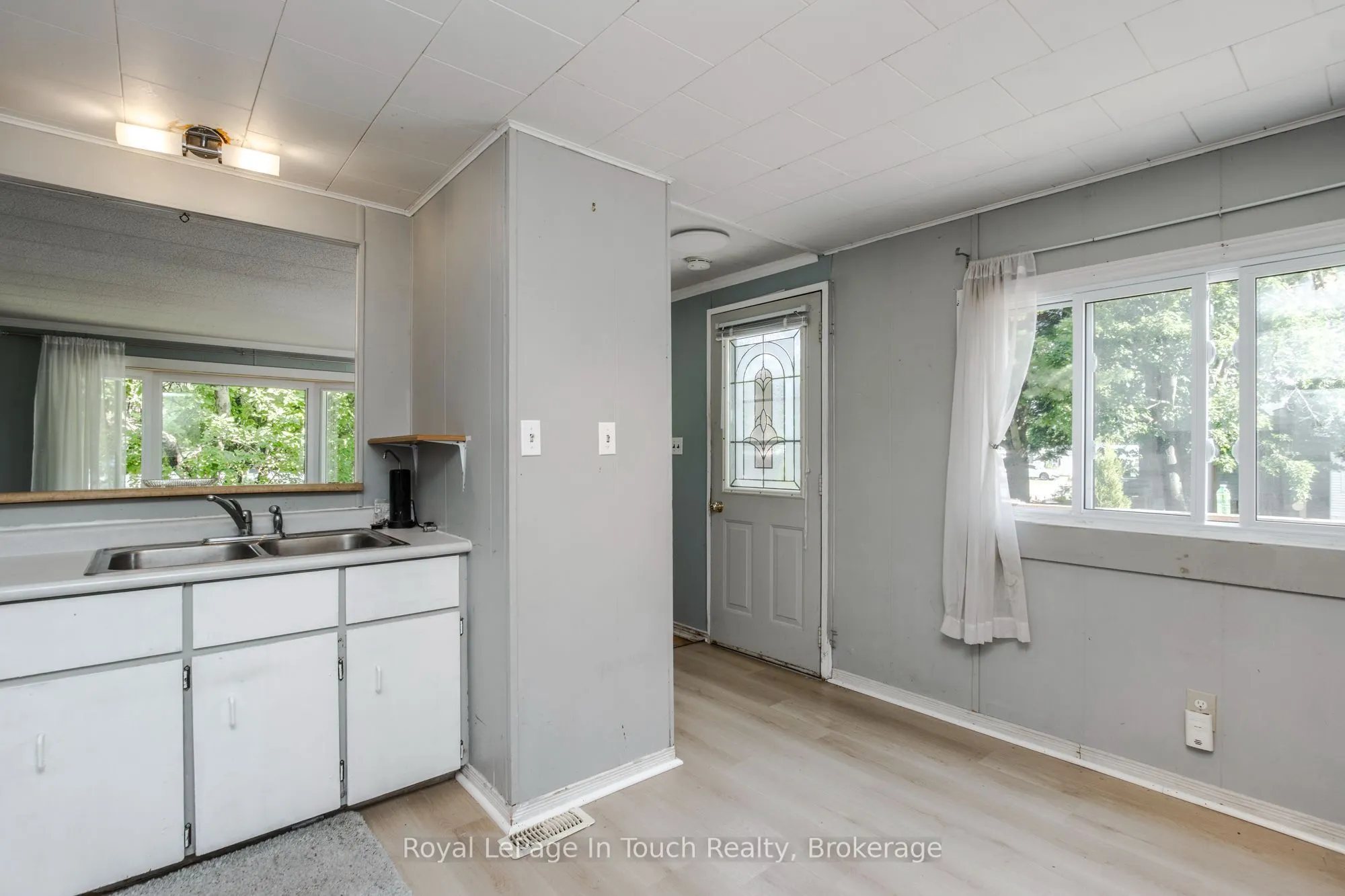 21 Vics Road