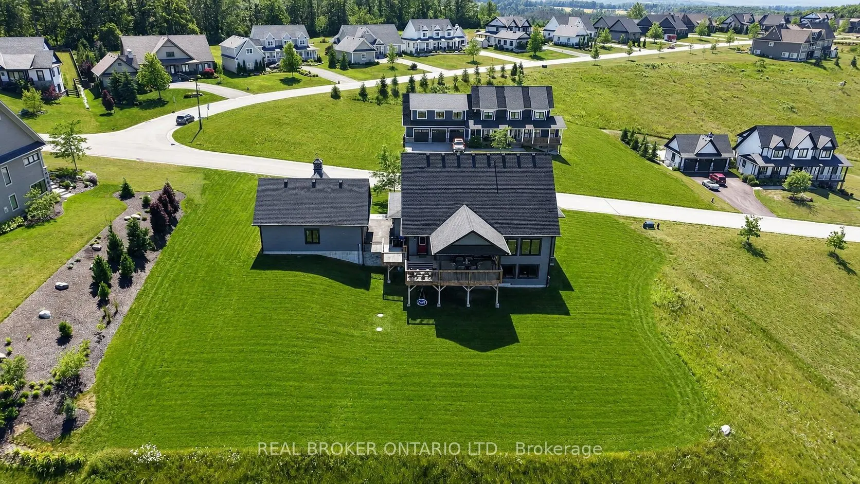 29 Thoroughbred Drive