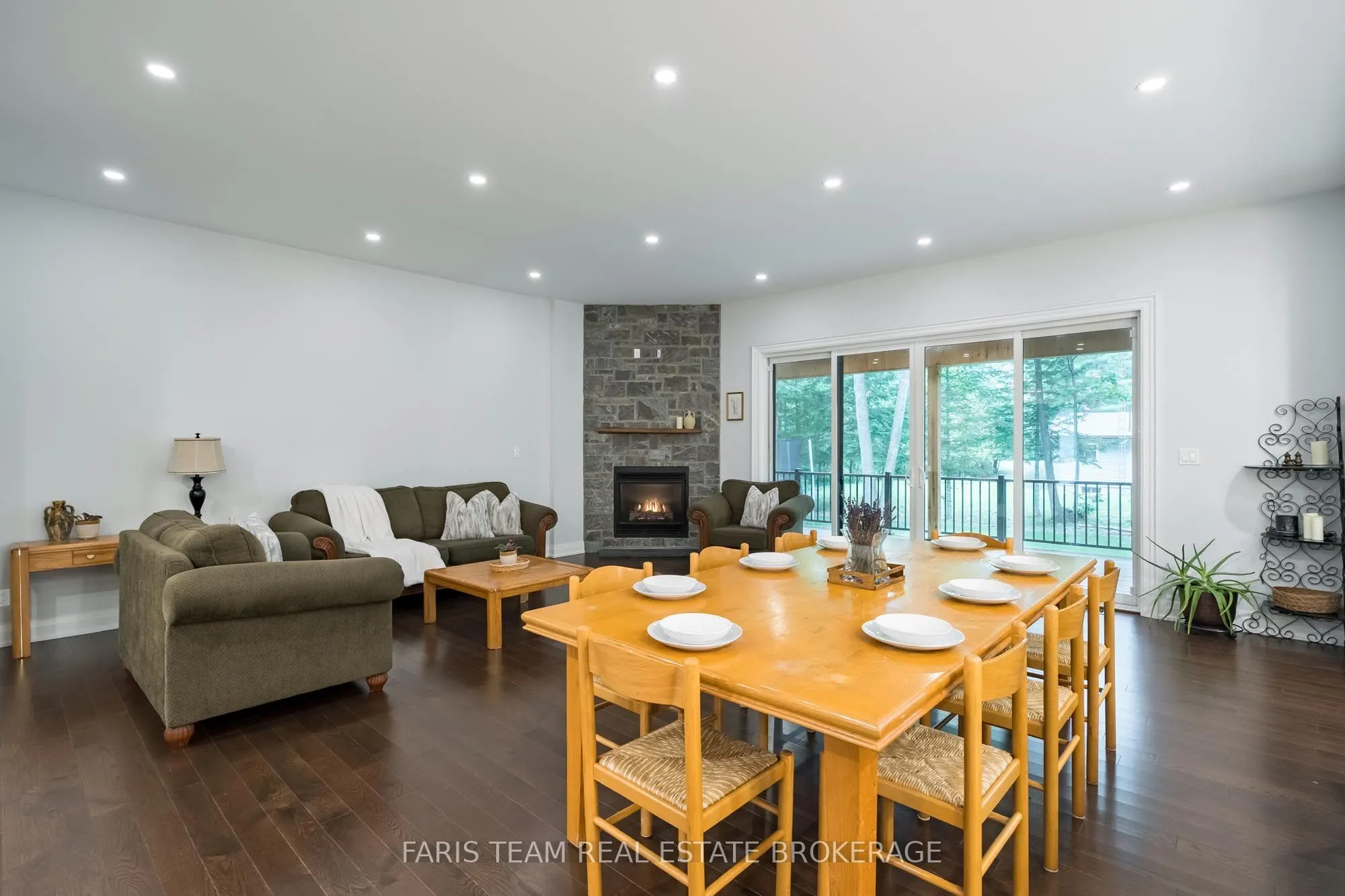 34 Oakwood Avenue