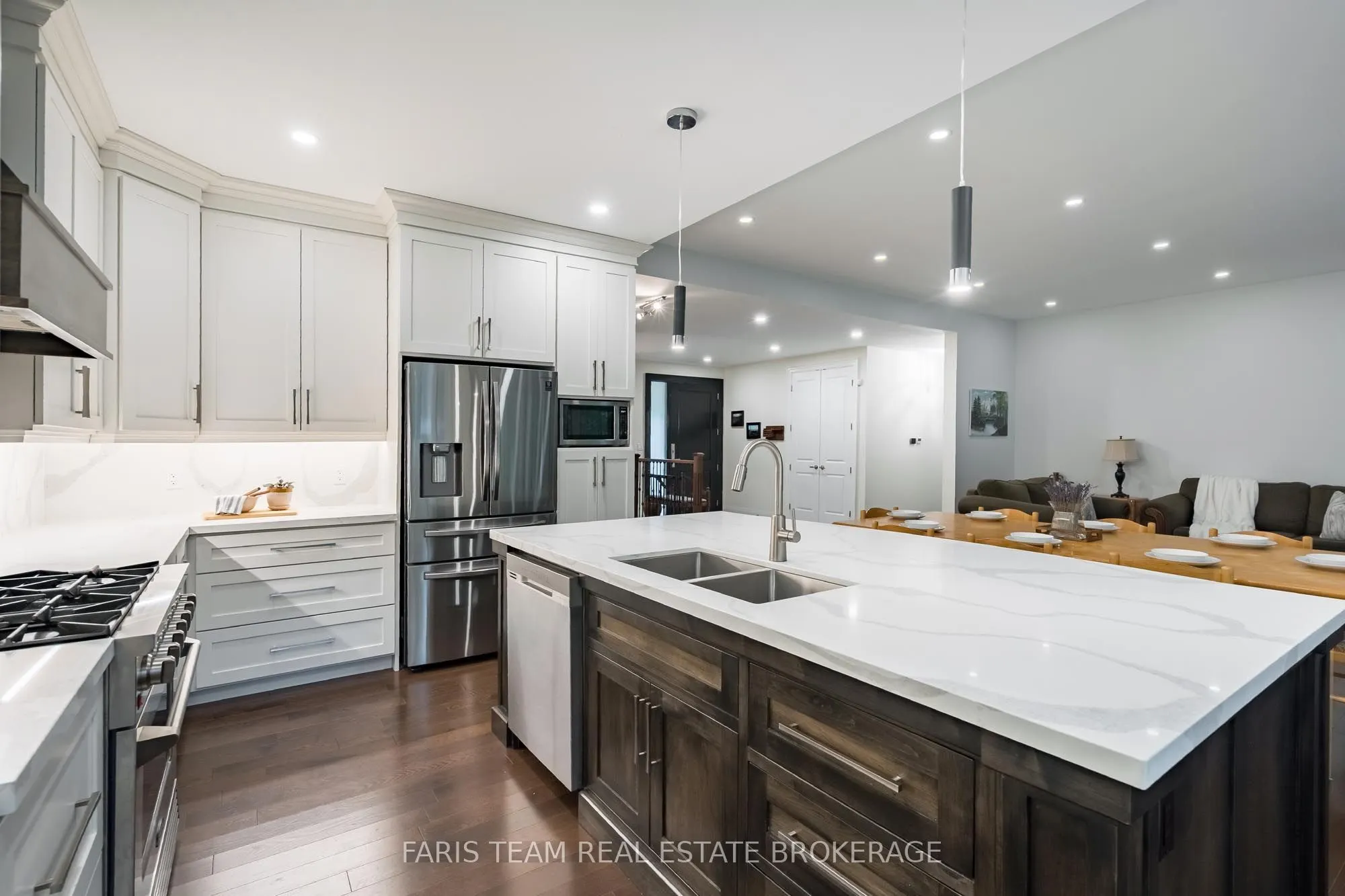 34 Oakwood Avenue