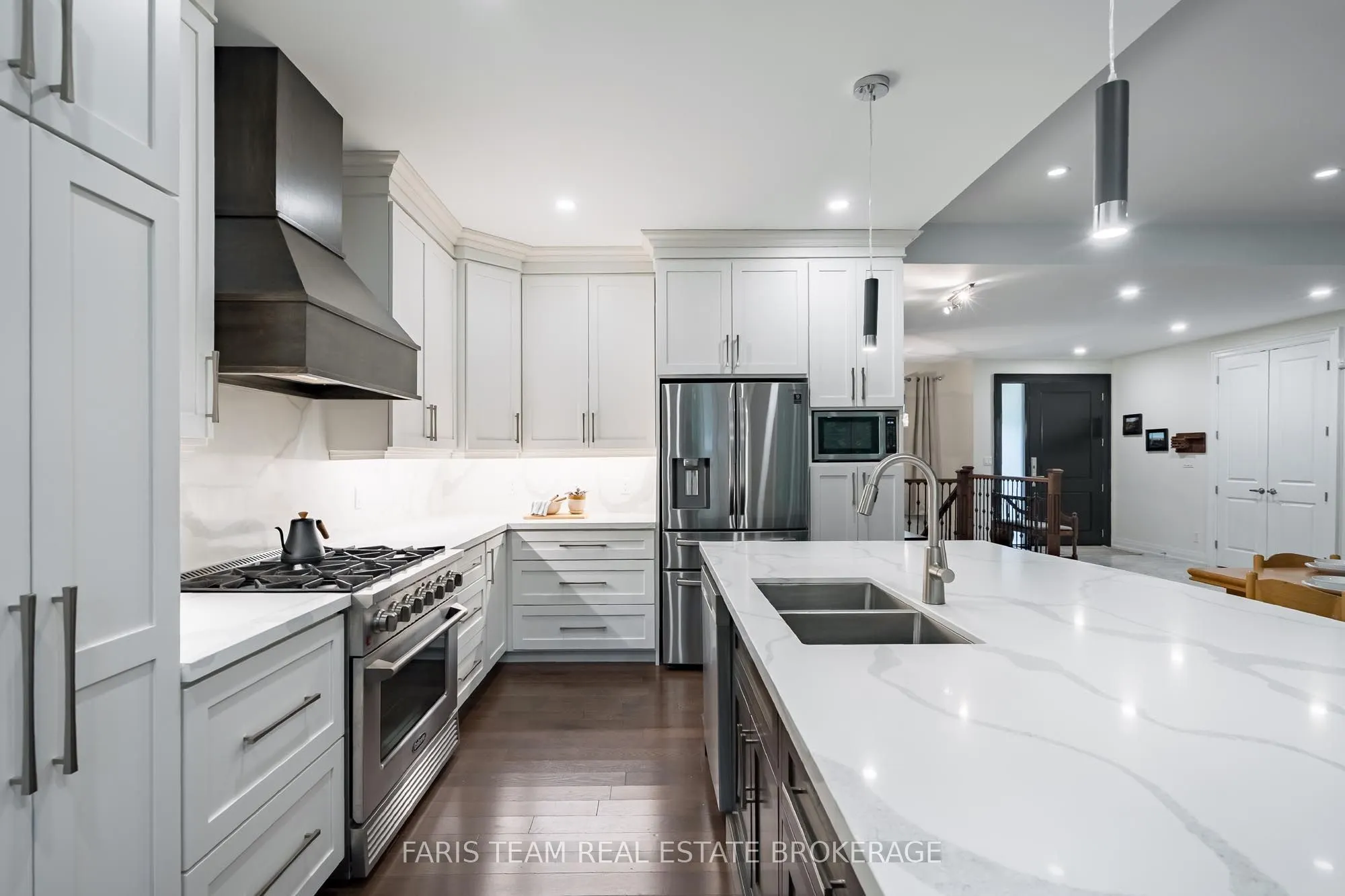 34 Oakwood Avenue