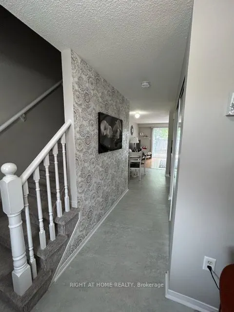 22 Lion's Gate Boulevard