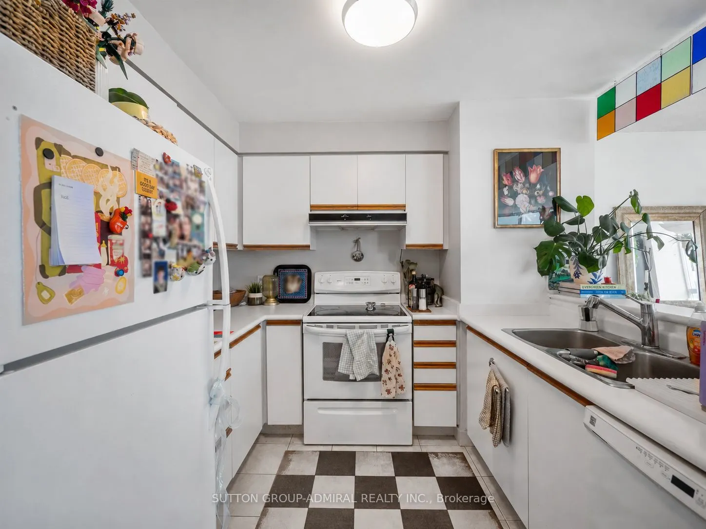 150 Dunlop Street E #902