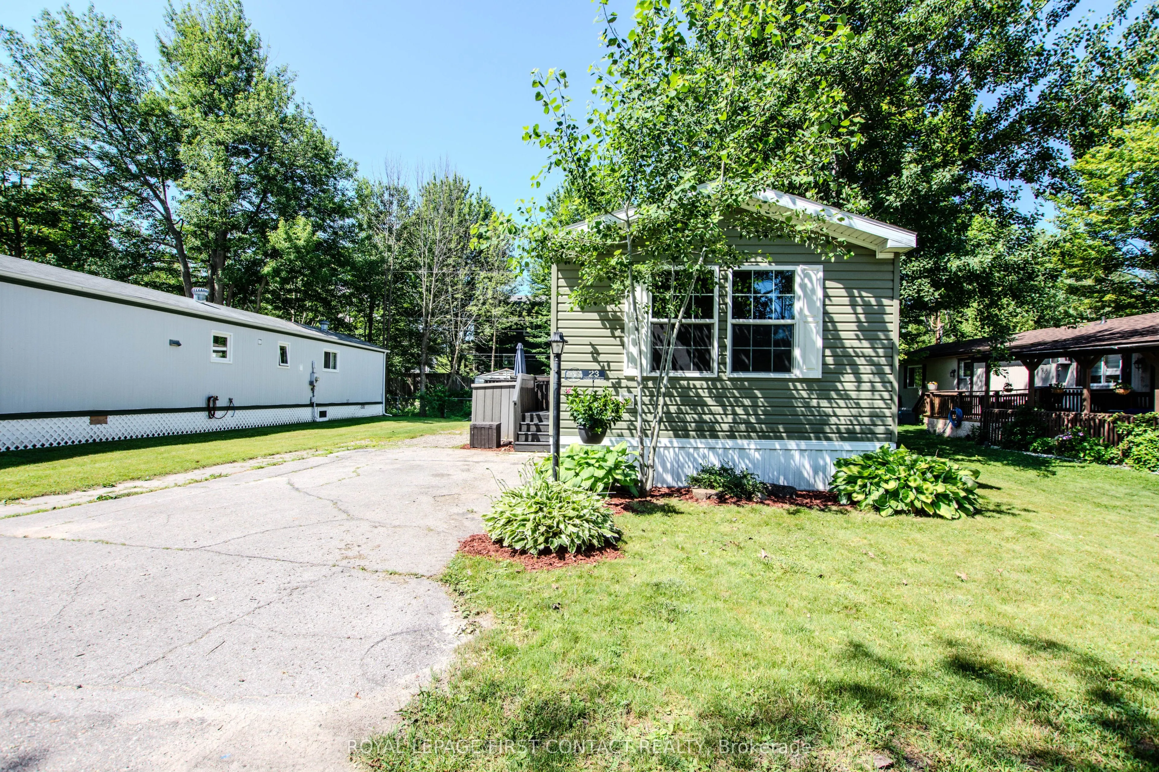 23 Georgian Glen Drive