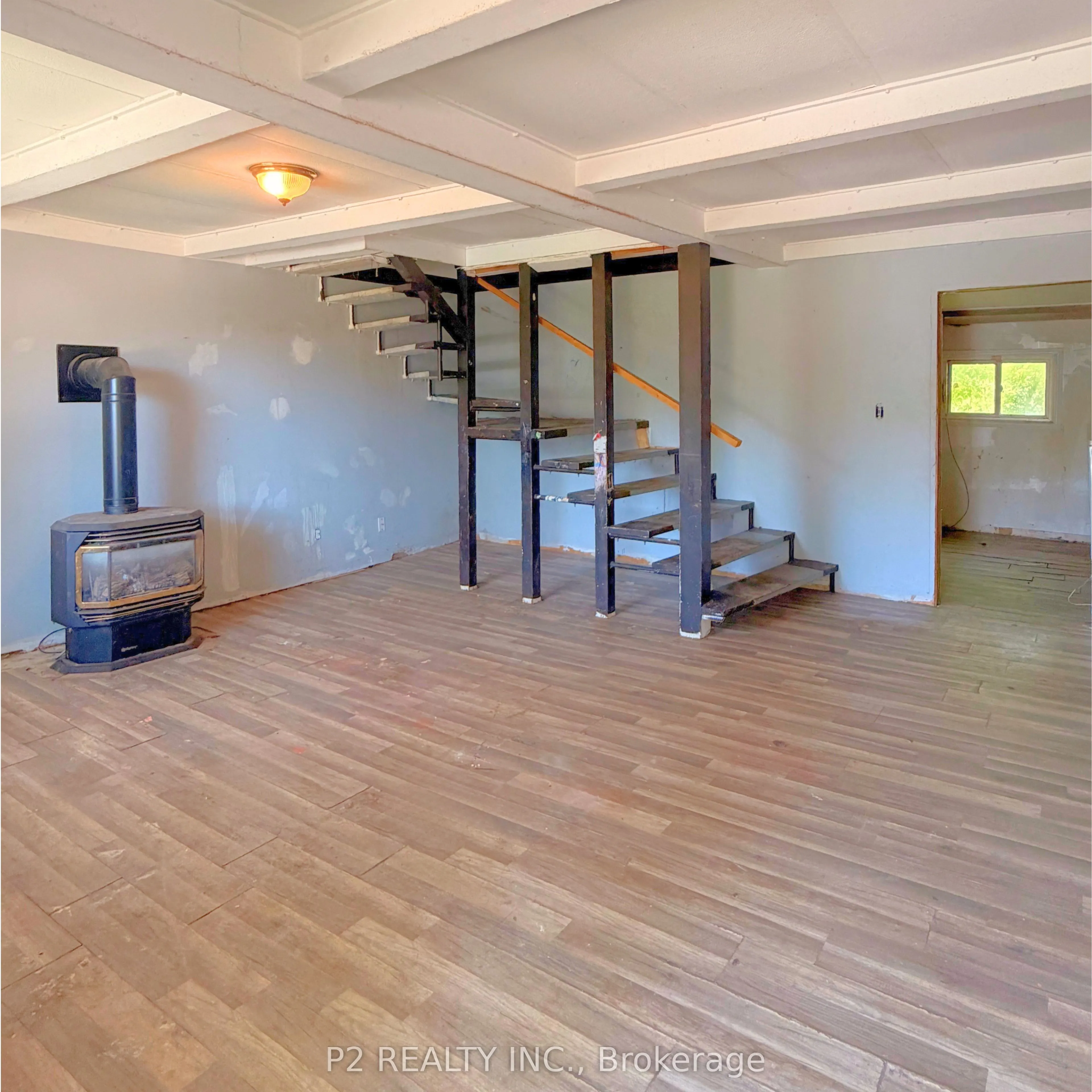 600 West Street S