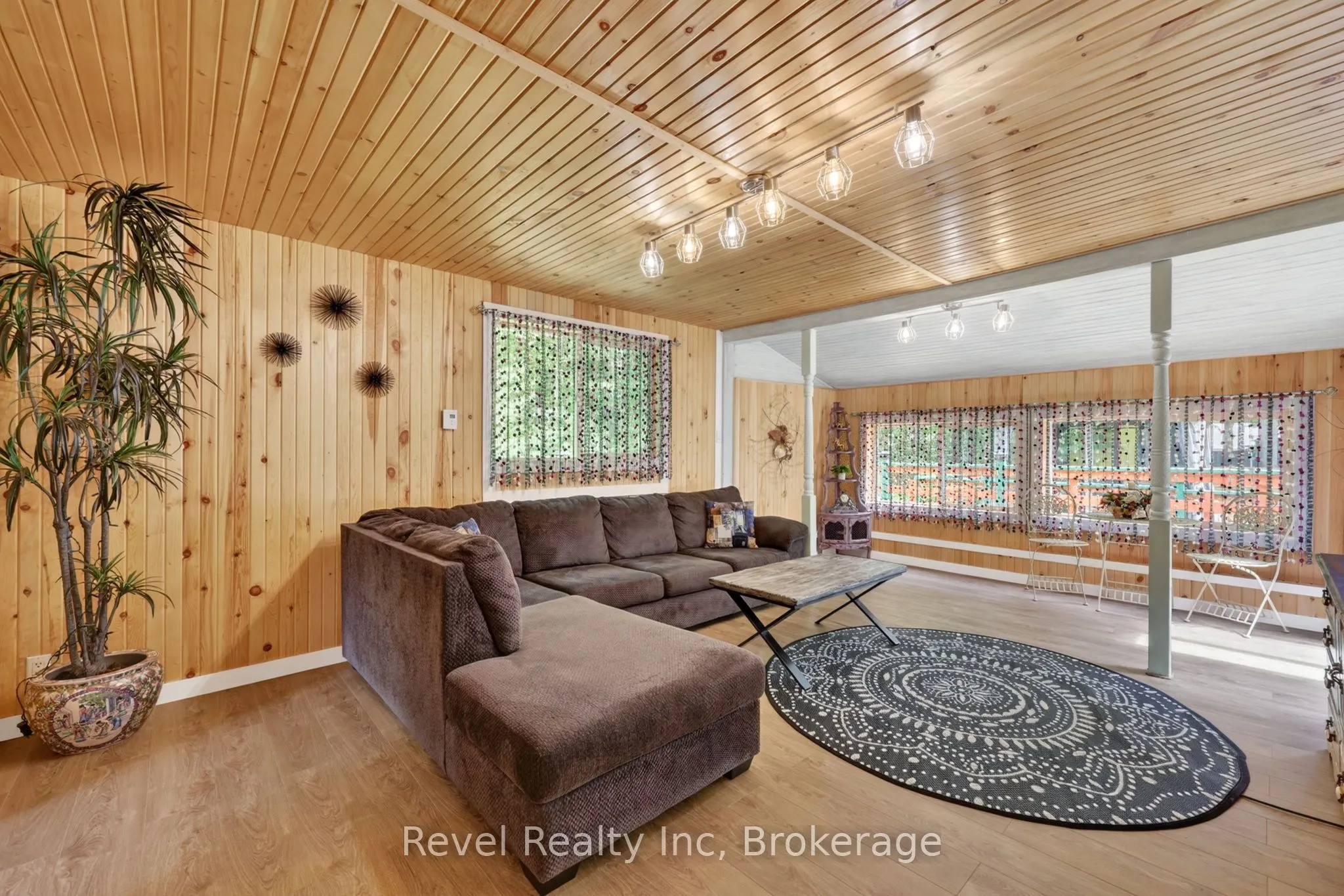 49 WOLFE Trail
