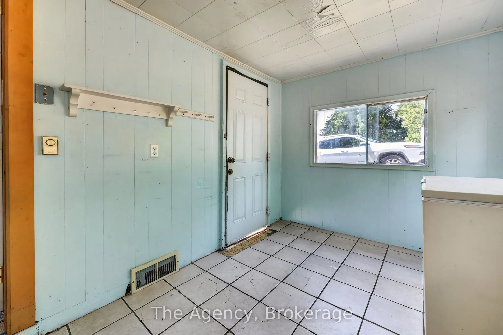 11401 Highway 12