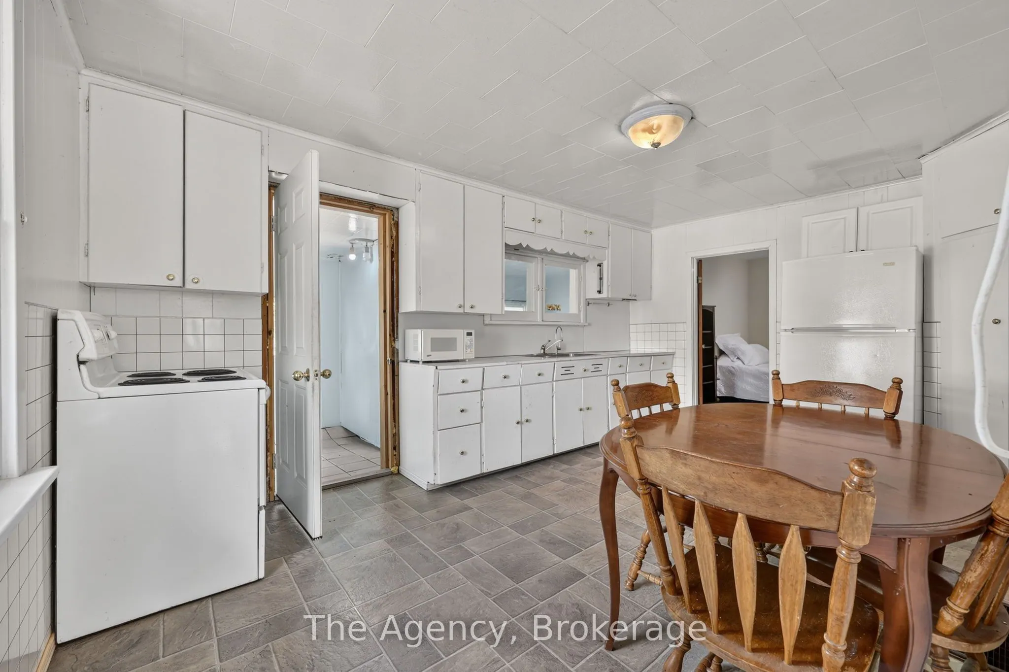11401 Highway 12